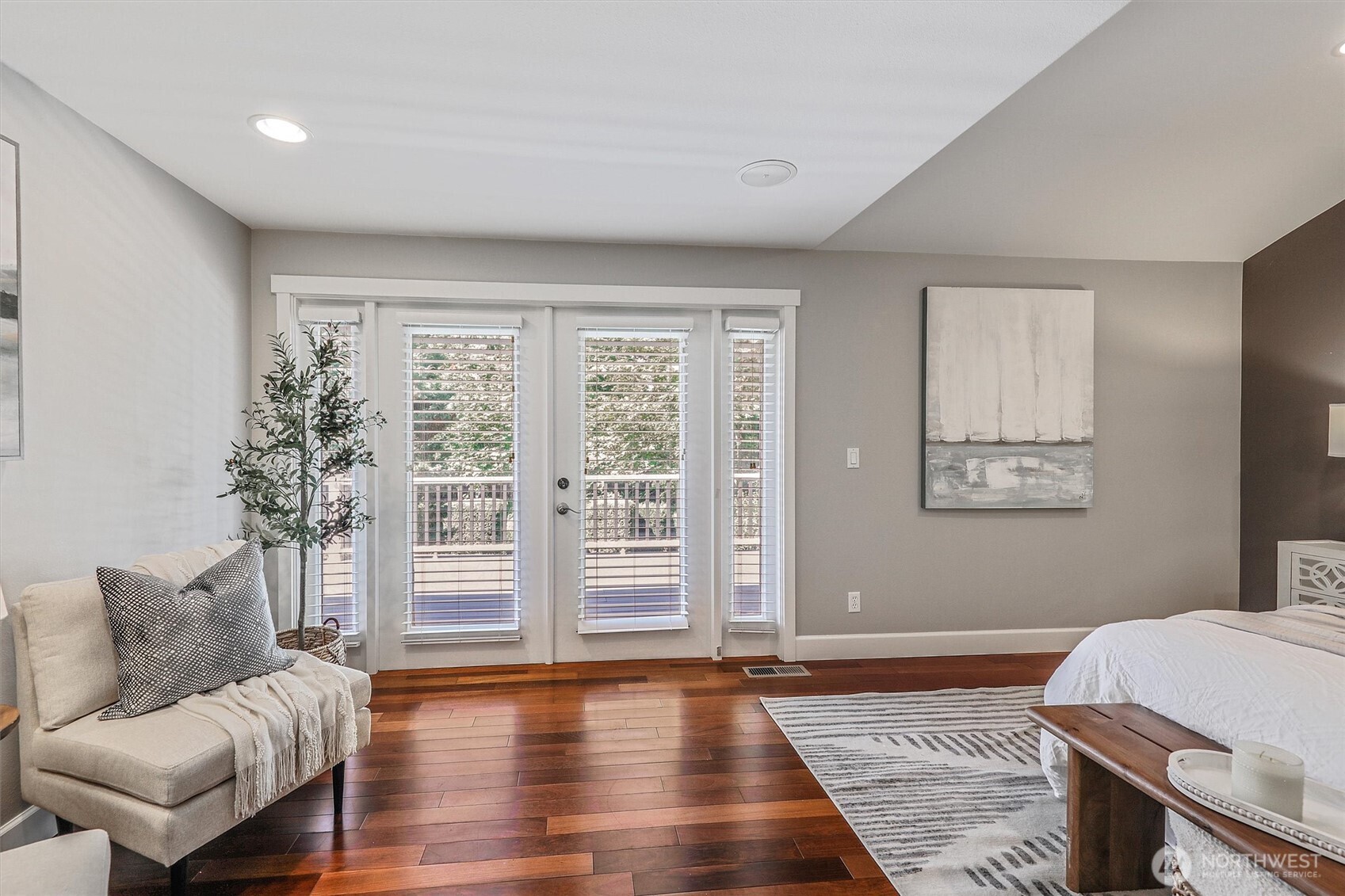Sammamish, Washington, 98074, United States, 4 Bedrooms Bedrooms, ,1 BathroomBathrooms,Residential,For Sale,1914208