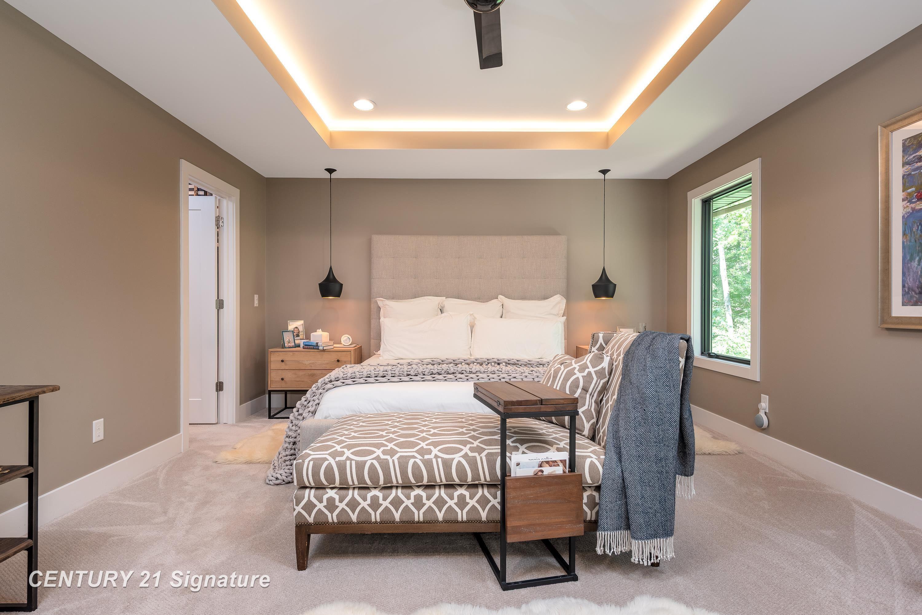 Midland, Michigan, 48642, United States, 4 Bedrooms Bedrooms, ,5 BathroomsBathrooms,Residential,For Sale,1975618