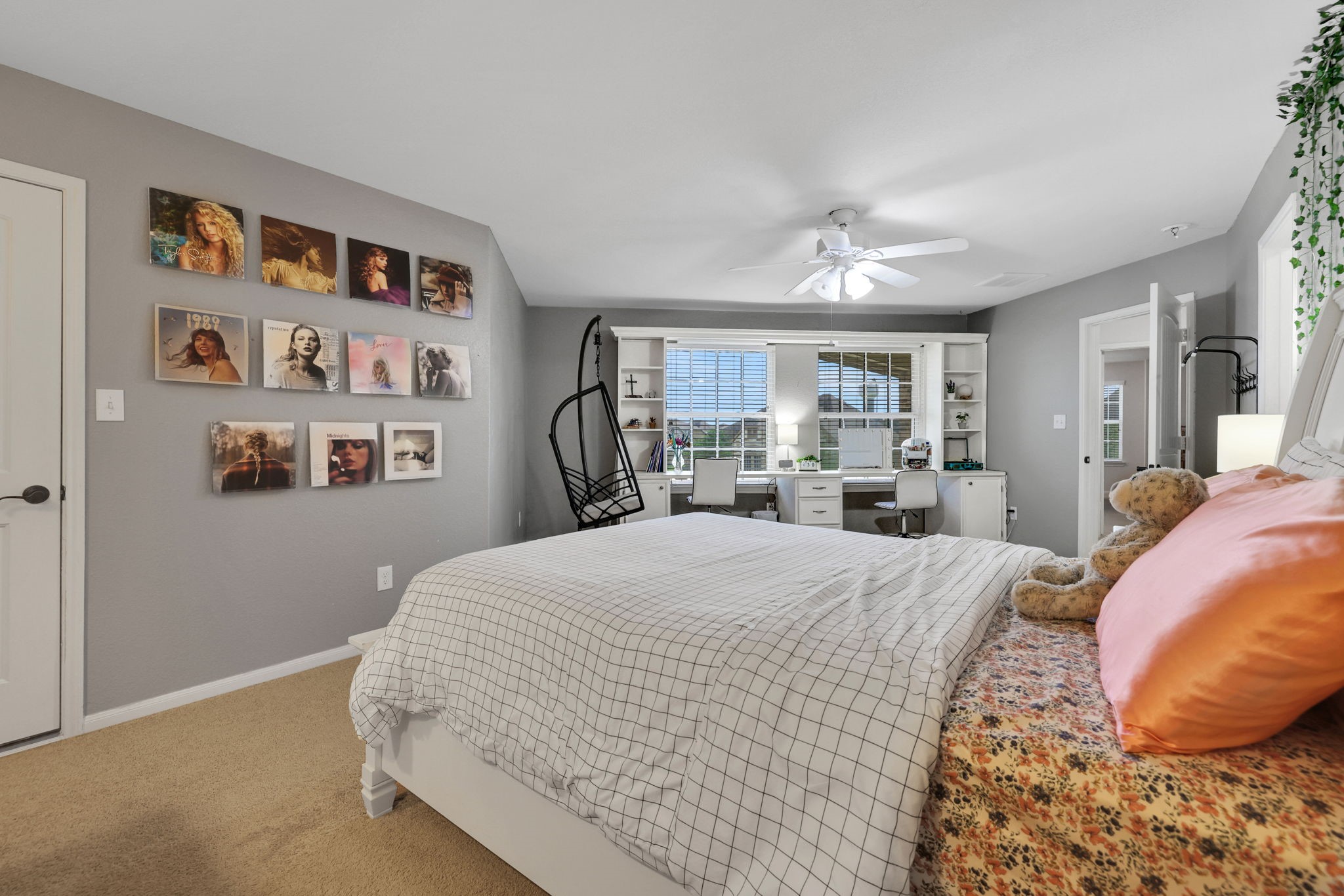 Mont Belvieu, Texas, 77523, United States, 5 Bedrooms Bedrooms, ,4 BathroomsBathrooms,Residential,For Sale,1906104