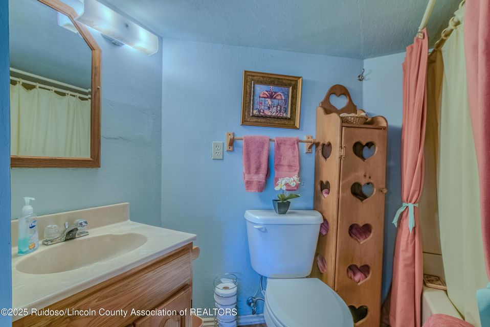 Alto, New Mexico, 88312, United States, 3 Bedrooms Bedrooms, ,3 BathroomsBathrooms,Residential,For Sale,1915244