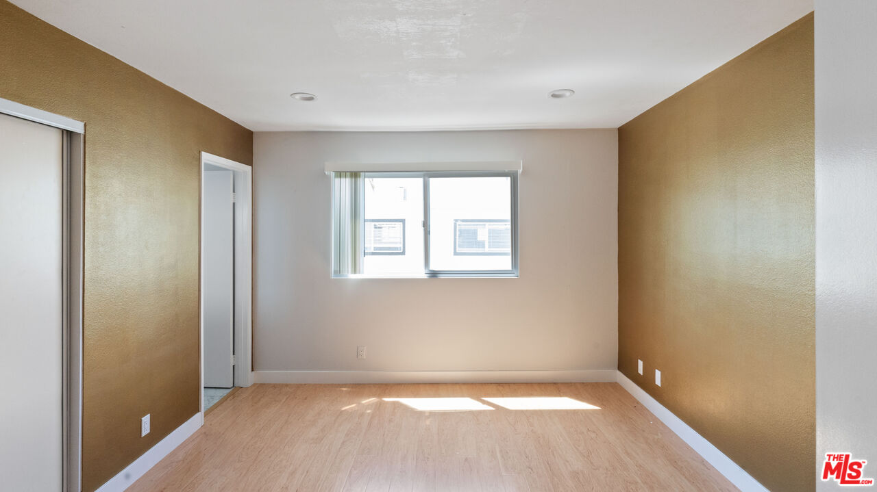 Pacific Palisades, California, 90272, United States, 2 Bedrooms Bedrooms, ,3 BathroomsBathrooms,Residential,For Sale,1950825