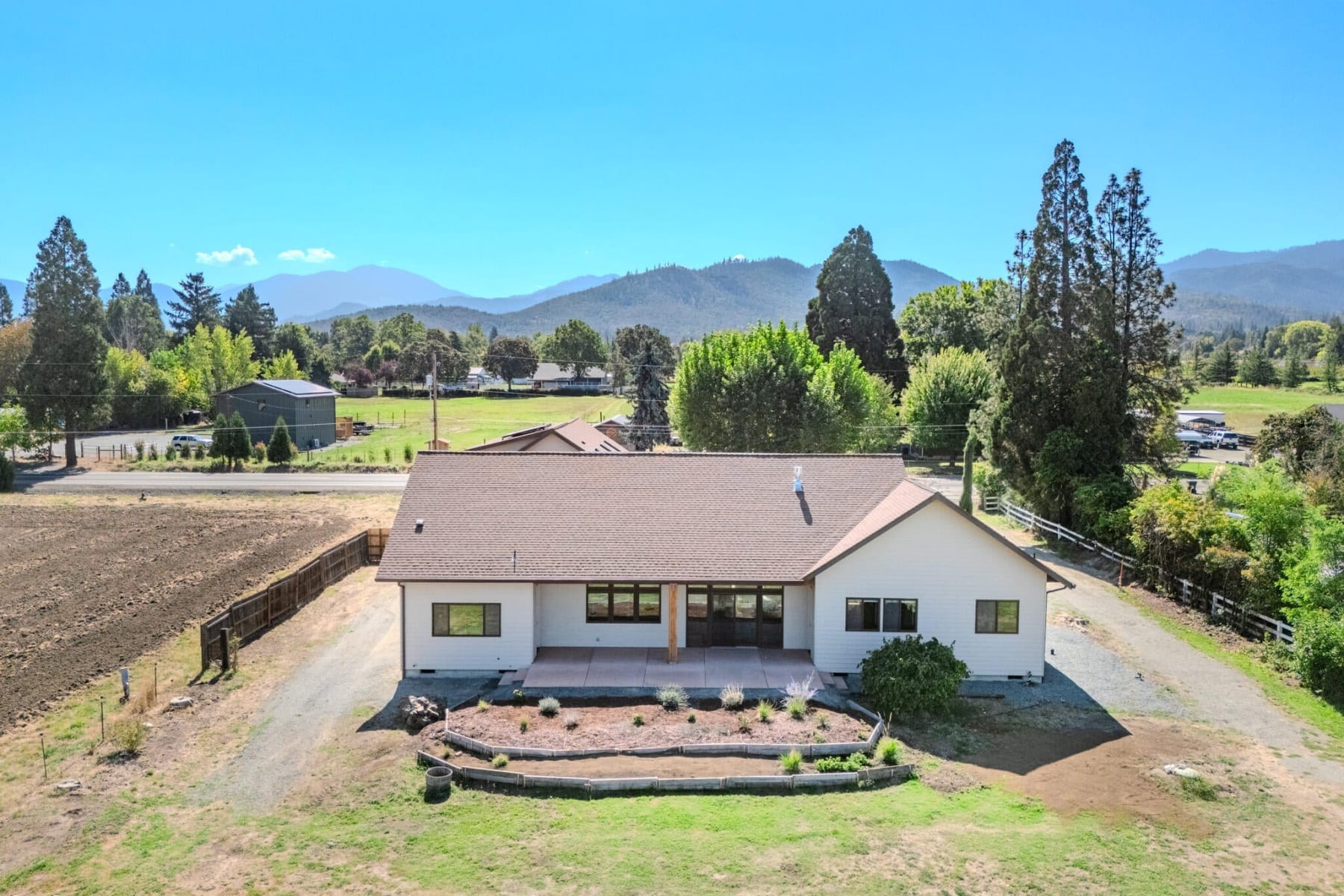  2110 Houston Road Phoenix, OR 97535 - 物件實景