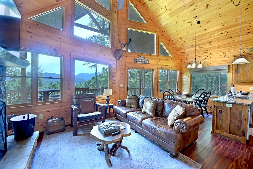 Blue Ridge, Georgia, 30513, United States, 3 Bedrooms Bedrooms, ,2 BathroomsBathrooms,Residential,For Sale,1859730