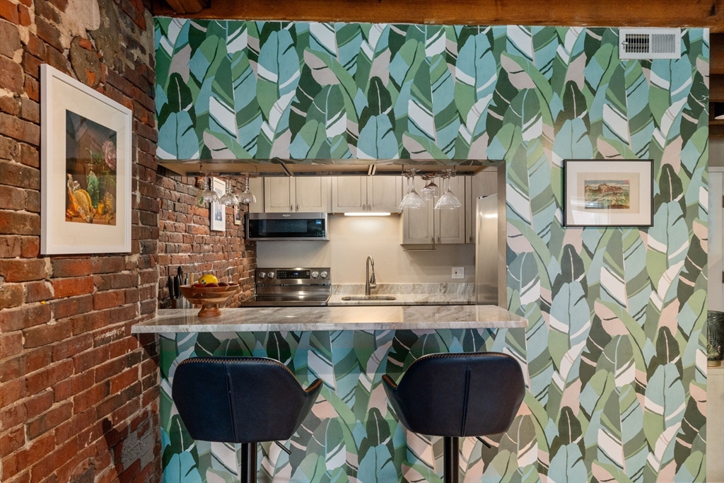 Boston, Massachusetts, 02109, United States, 1 Bedroom Bedrooms, ,1 BathroomBathrooms,Residential,For Sale,1874880