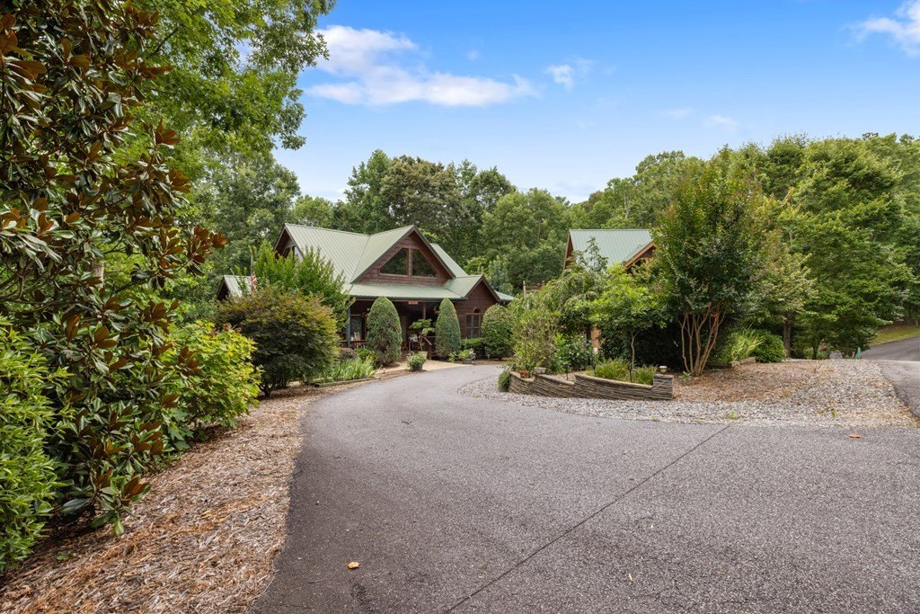 Blairsville, Georgia, 30512, United States, 3 Bedrooms Bedrooms, ,4 BathroomsBathrooms,Residential,For Sale,1895292