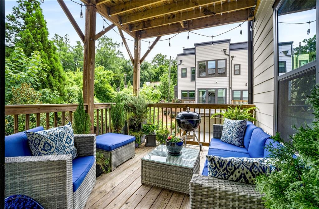 Atlanta, Georgia, 30318, United States, 3 Bedrooms Bedrooms, ,4 BathroomsBathrooms,Residential,For Sale,1911947