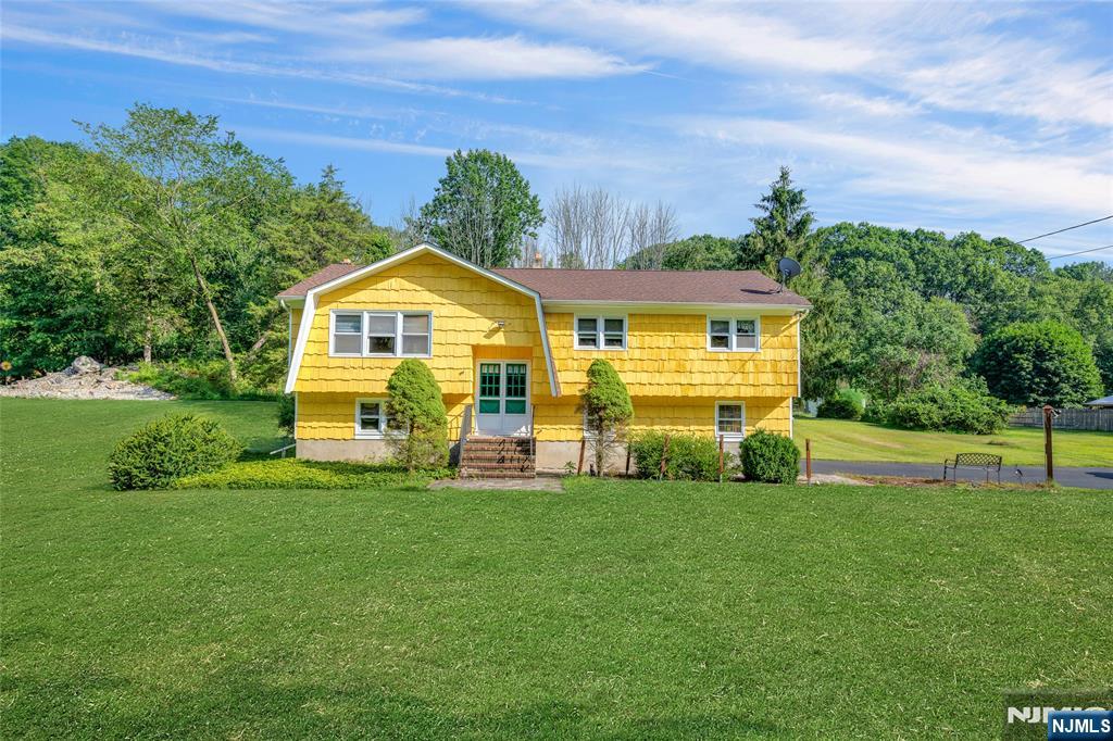 Sparta, New Jersey, 07871, United States, 4 Bedrooms Bedrooms, ,3 BathroomsBathrooms,Residential,For Sale,1907480