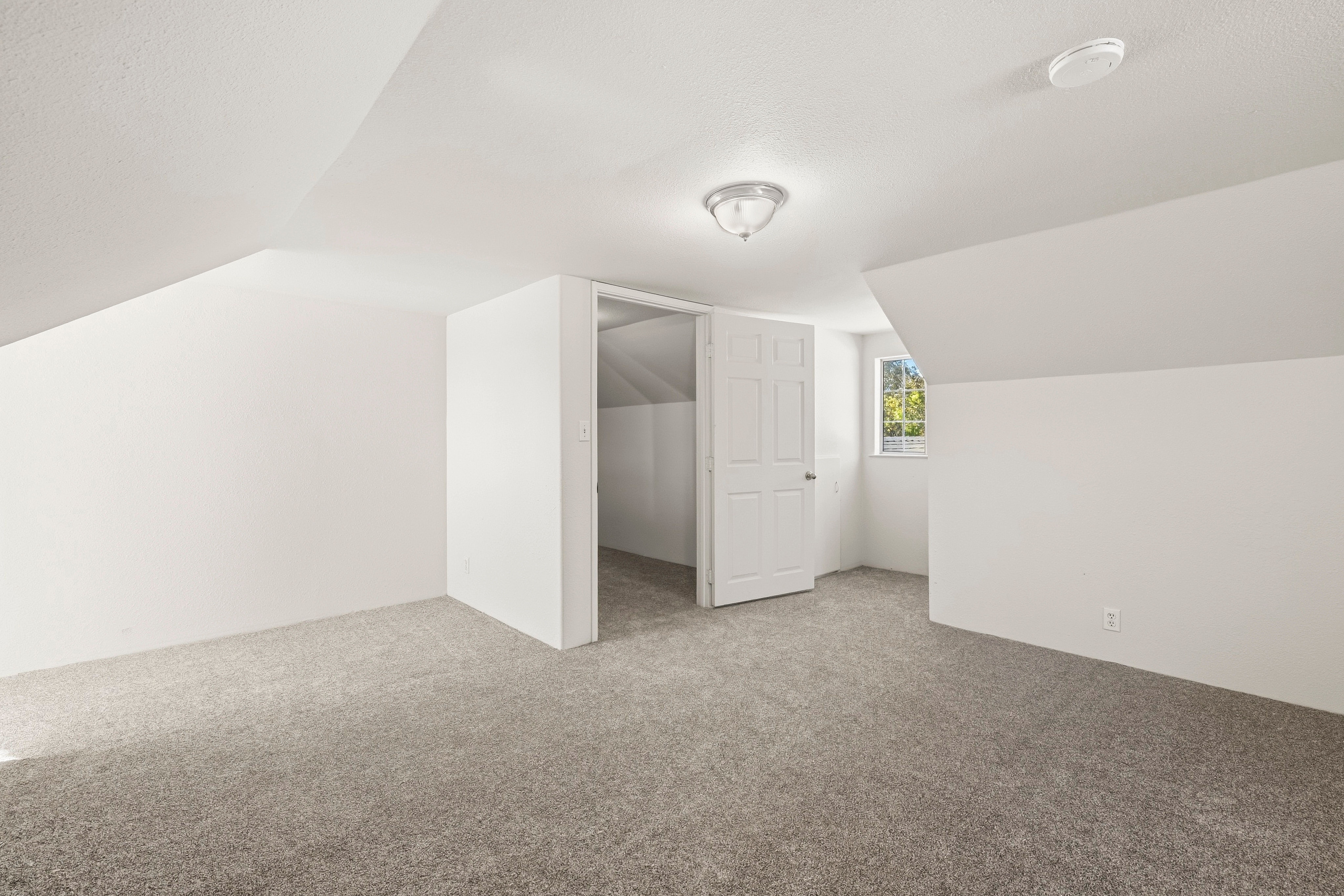  1241 Arcade Boulevard, Sacramento, CA 95815 - 物件實景