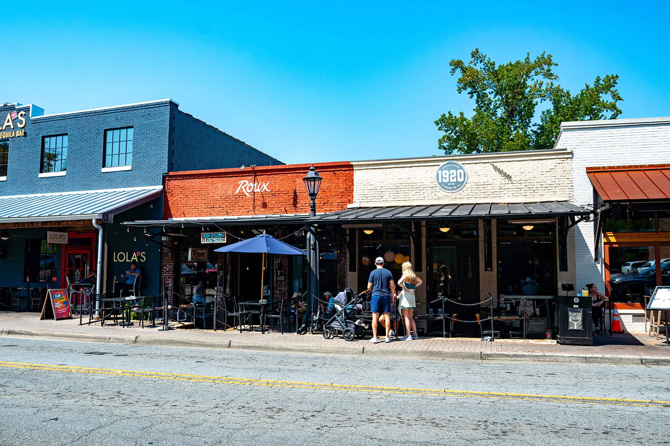  Introducing Another Sophisticated and Well-Crafted Home - 物件實景