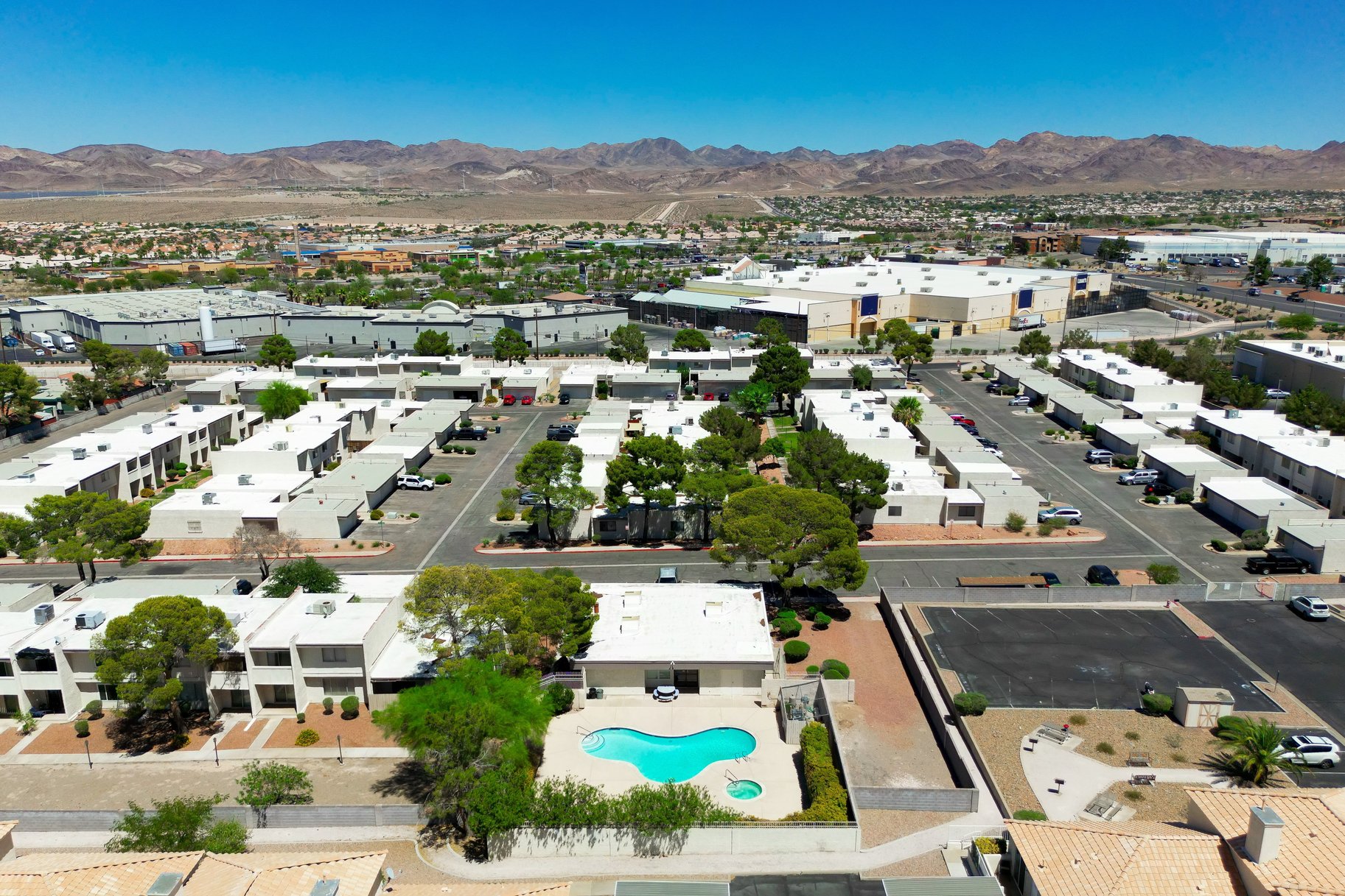  Updated Henderson Townhome in Arrowhead Estates - 物件實景