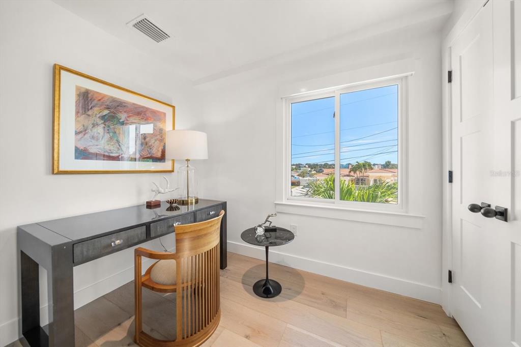 Largo, Florida, 33770, United States, 3 Bedrooms Bedrooms, ,4 BathroomsBathrooms,Residential,For Sale,1989168