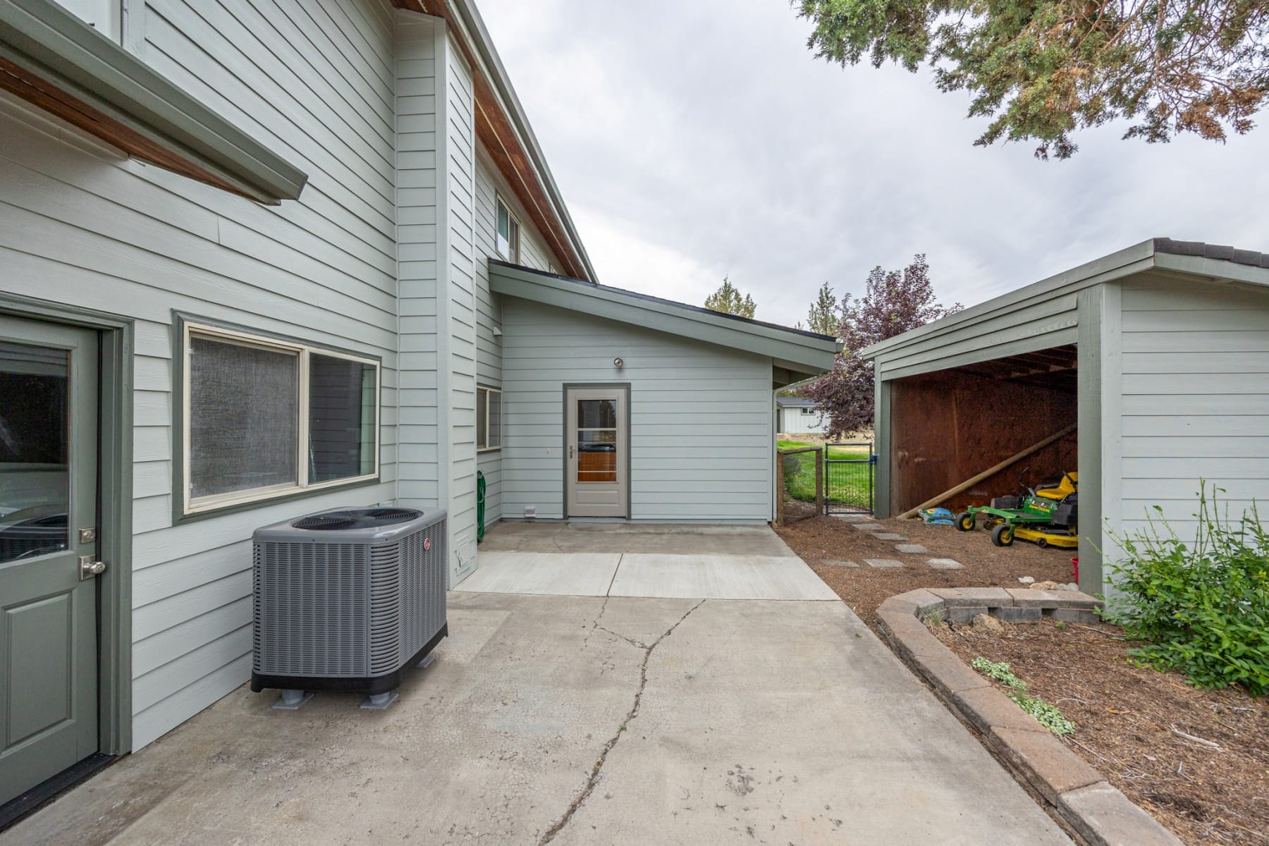  61670 Somerset Drive Bend, OR 97702 - 物件實景
