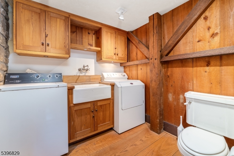 Union Twp., New Jersey, 08827, United States, 6 Bedrooms Bedrooms, ,6 BathroomsBathrooms,Residential,For Sale,1991066