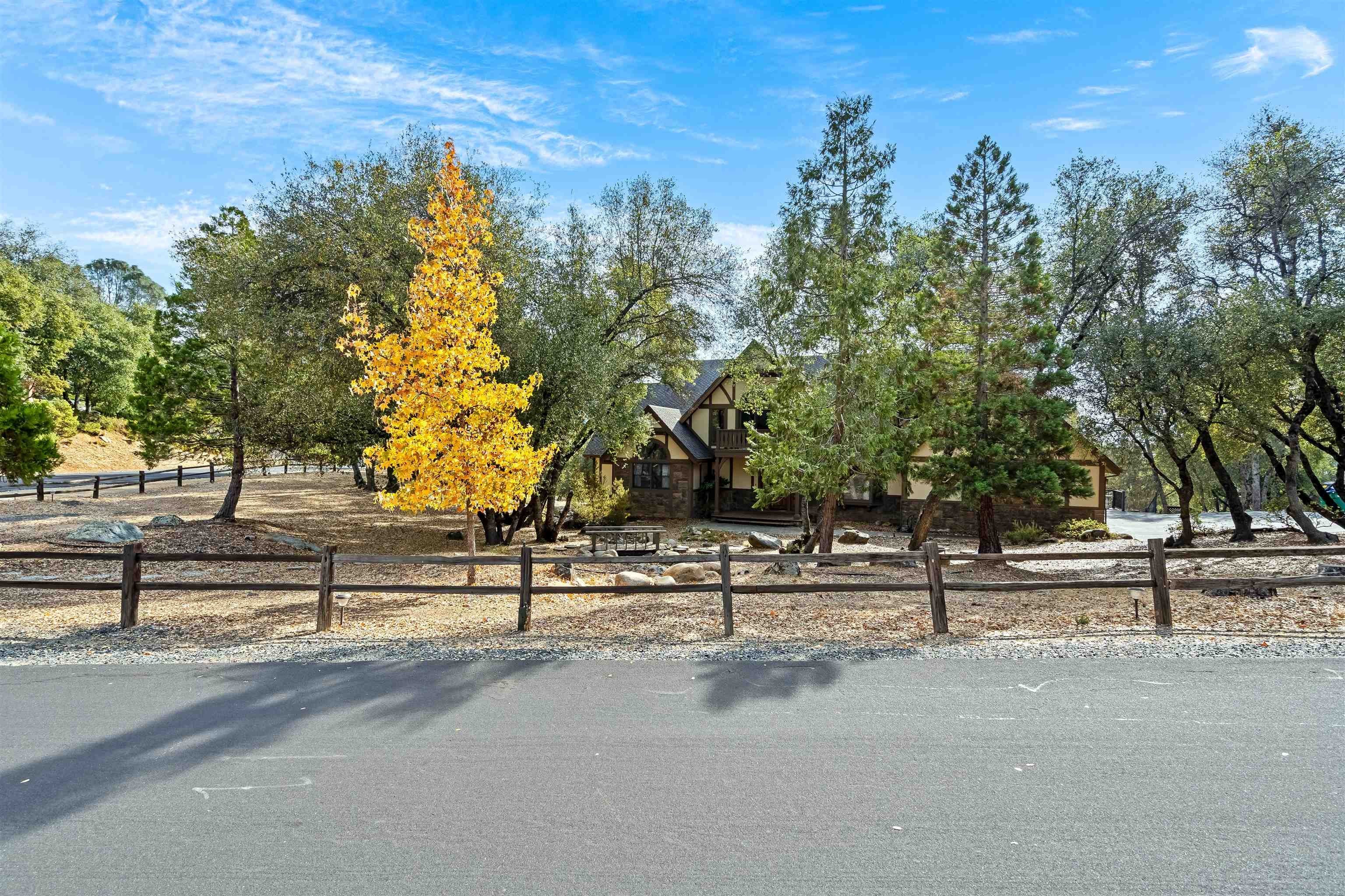 Sonora, California, 95370, United States, 4 Bedrooms Bedrooms, ,3 BathroomsBathrooms,Residential,For Sale,2008617