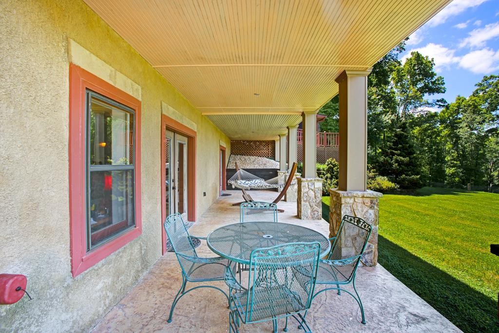 2899 Gribble Edwards Road, Hayesville, North Carolina, 28904, United States, 4 Bedrooms Bedrooms, ,5 BathroomsBathrooms,Residential,For Sale,2899 Gribble Edwards Road,1478063