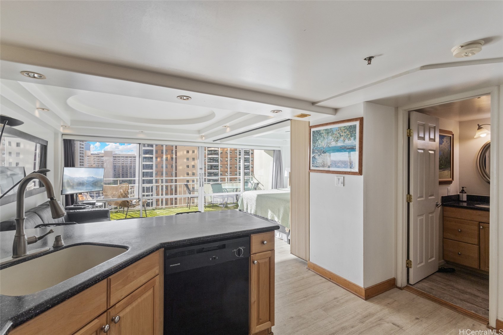 Honolulu, Hawaii, 96815, United States, 1 Bedroom Bedrooms, ,1 BathroomBathrooms,Residential,For Sale,1989617