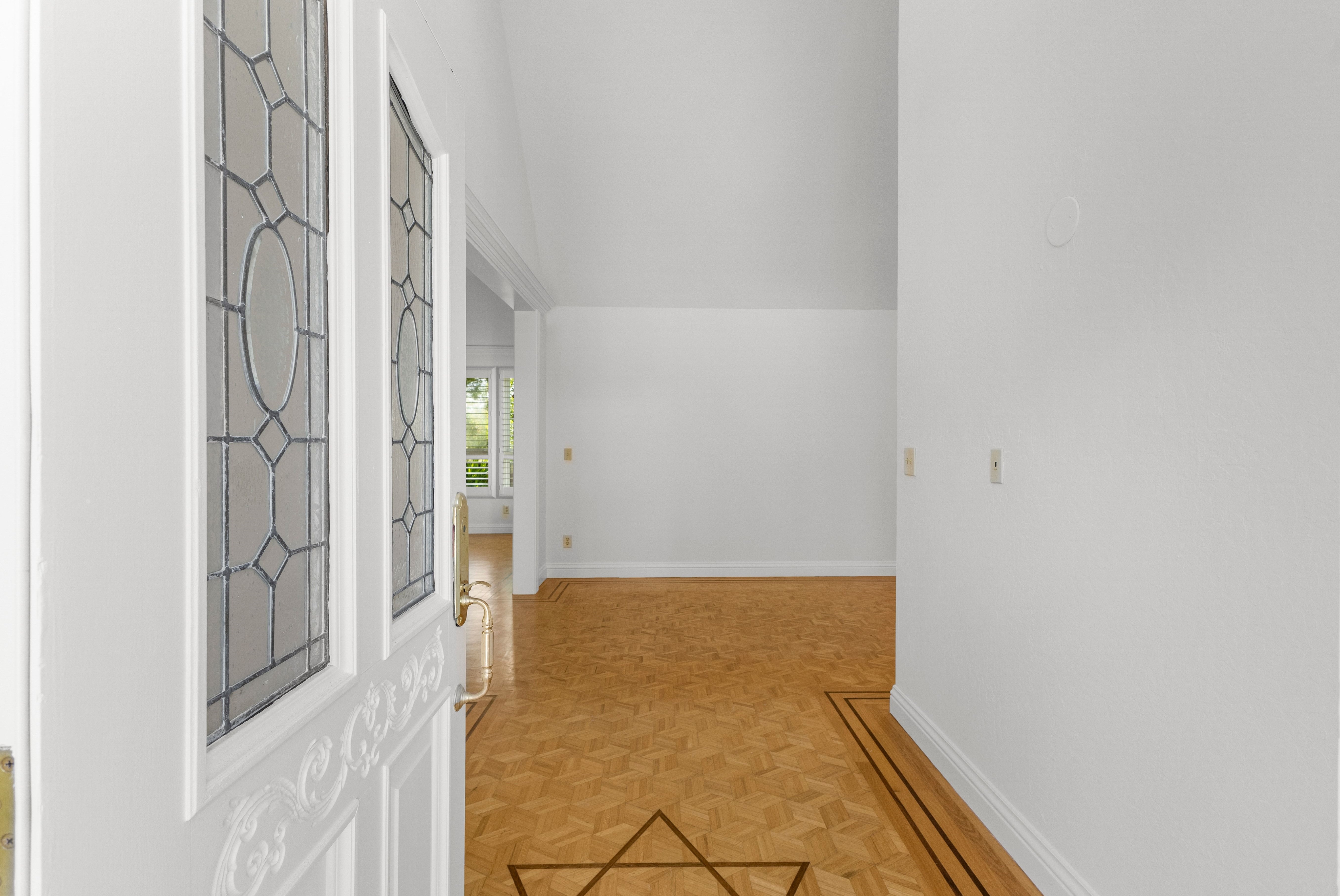  Elegant Custom Home in Gated Silver Maple - 物件實景