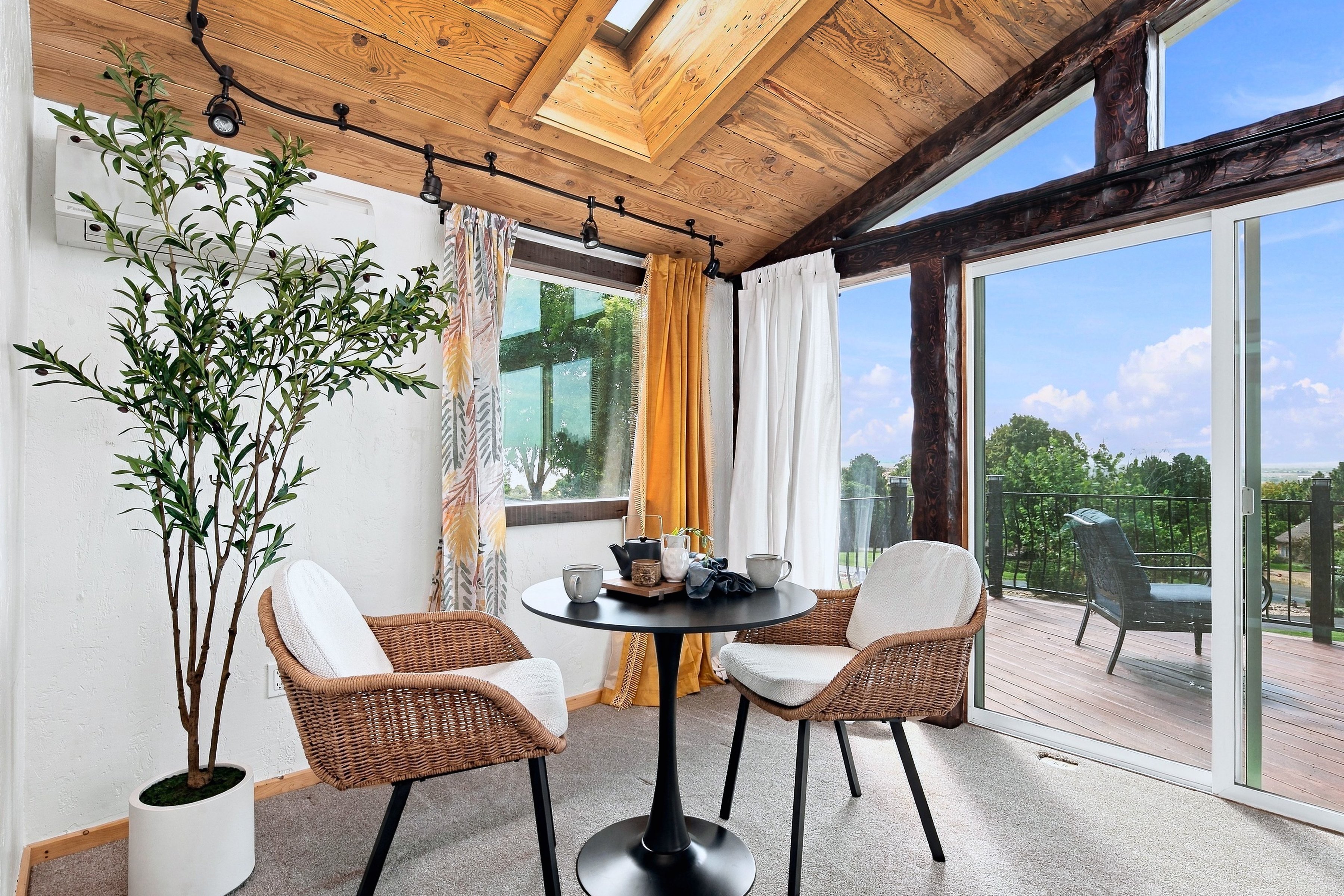  Architectural Foothills Retreat with Valley Views & Direct Trail Access - 物件實景