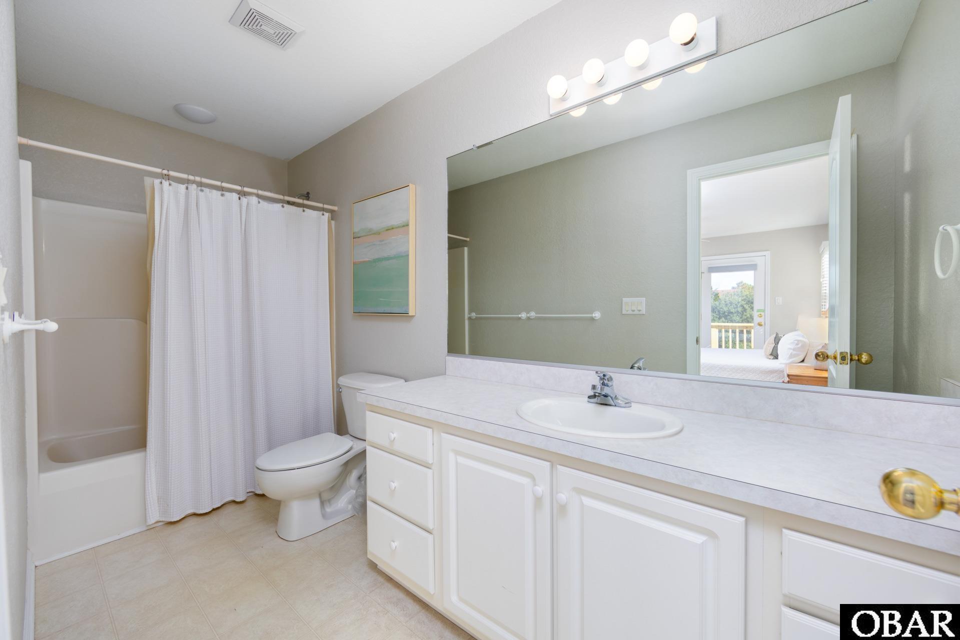 Corolla, North Carolina, 27927, United States, 6 Bedrooms Bedrooms, ,6 BathroomsBathrooms,Residential,For Sale,1827442