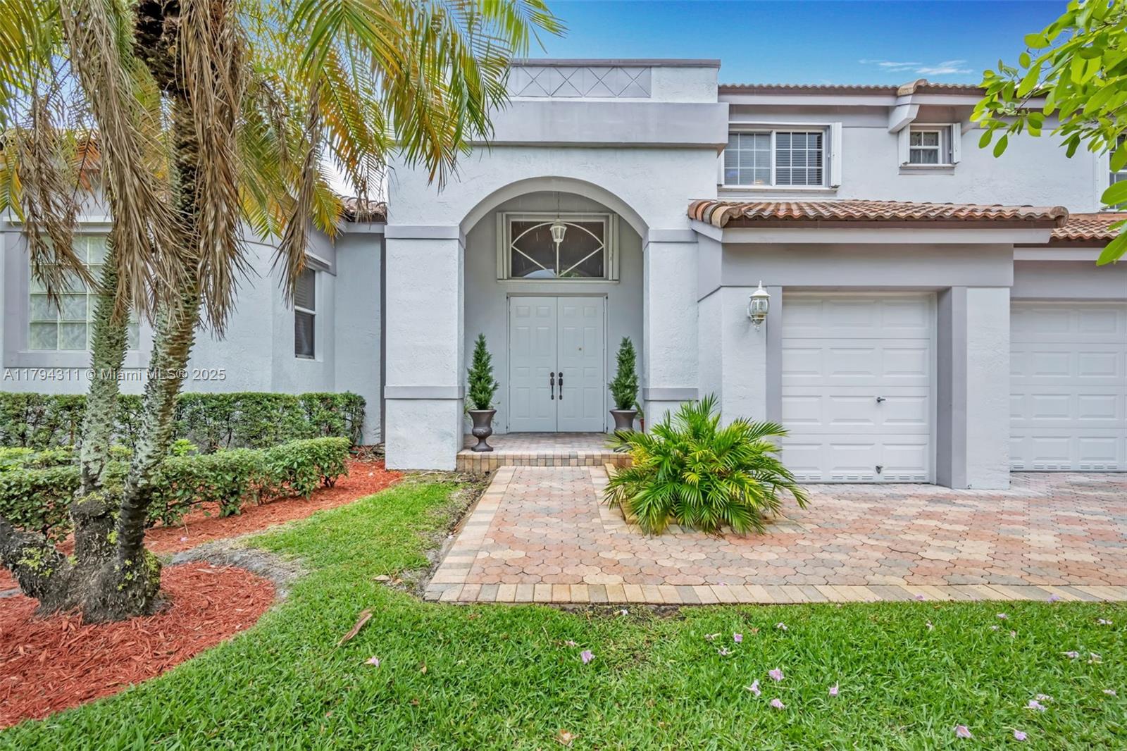 Davie, Florida, 33328, United States, 5 Bedrooms Bedrooms, ,4 BathroomsBathrooms,Residential,For Sale,1793011
