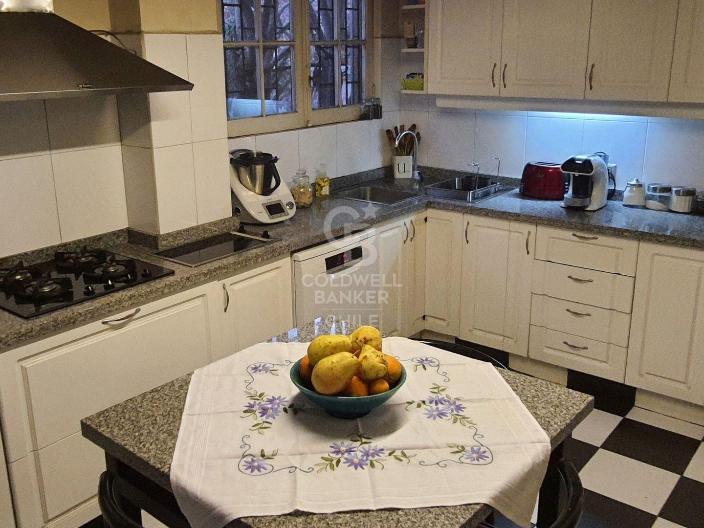 Providencia, Chile, 7 Bedrooms Bedrooms, ,4 BathroomsBathrooms,Residential,For Sale,1758828