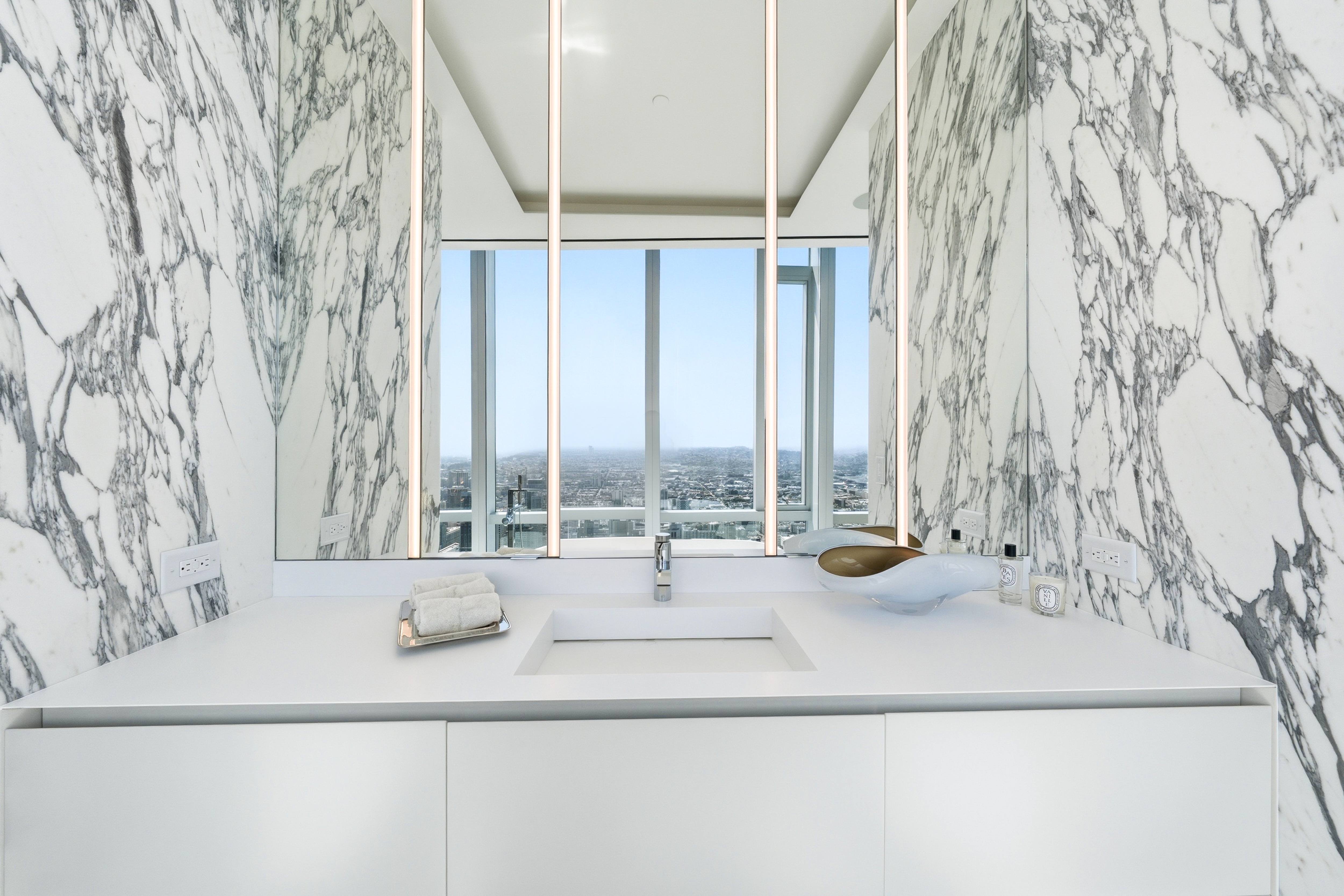  The Grand Penthouse at 181 Fremont - 物件實景
