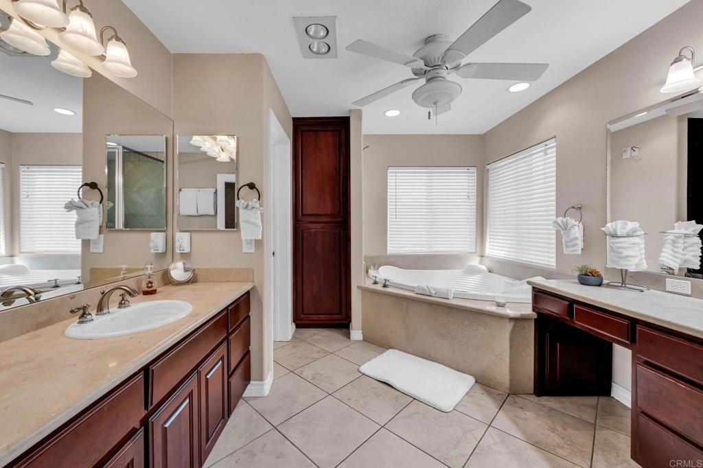 Hemet, California, 92544, United States, 5 Bedrooms Bedrooms, ,4 BathroomsBathrooms,Residential,For Sale,1940395