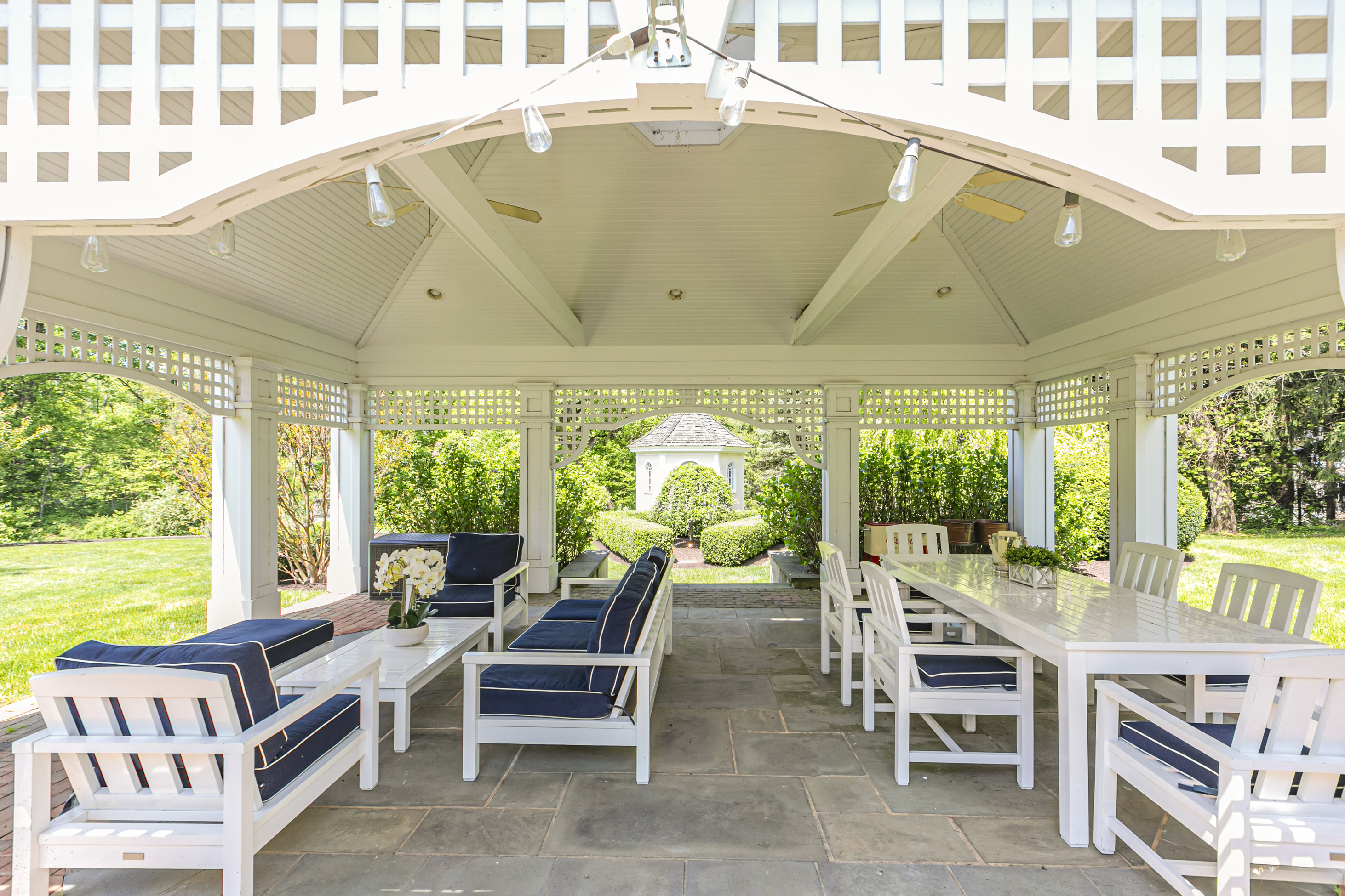  Sprawling Estate with a Rich History and Gorgeous Grounds - 物件實景