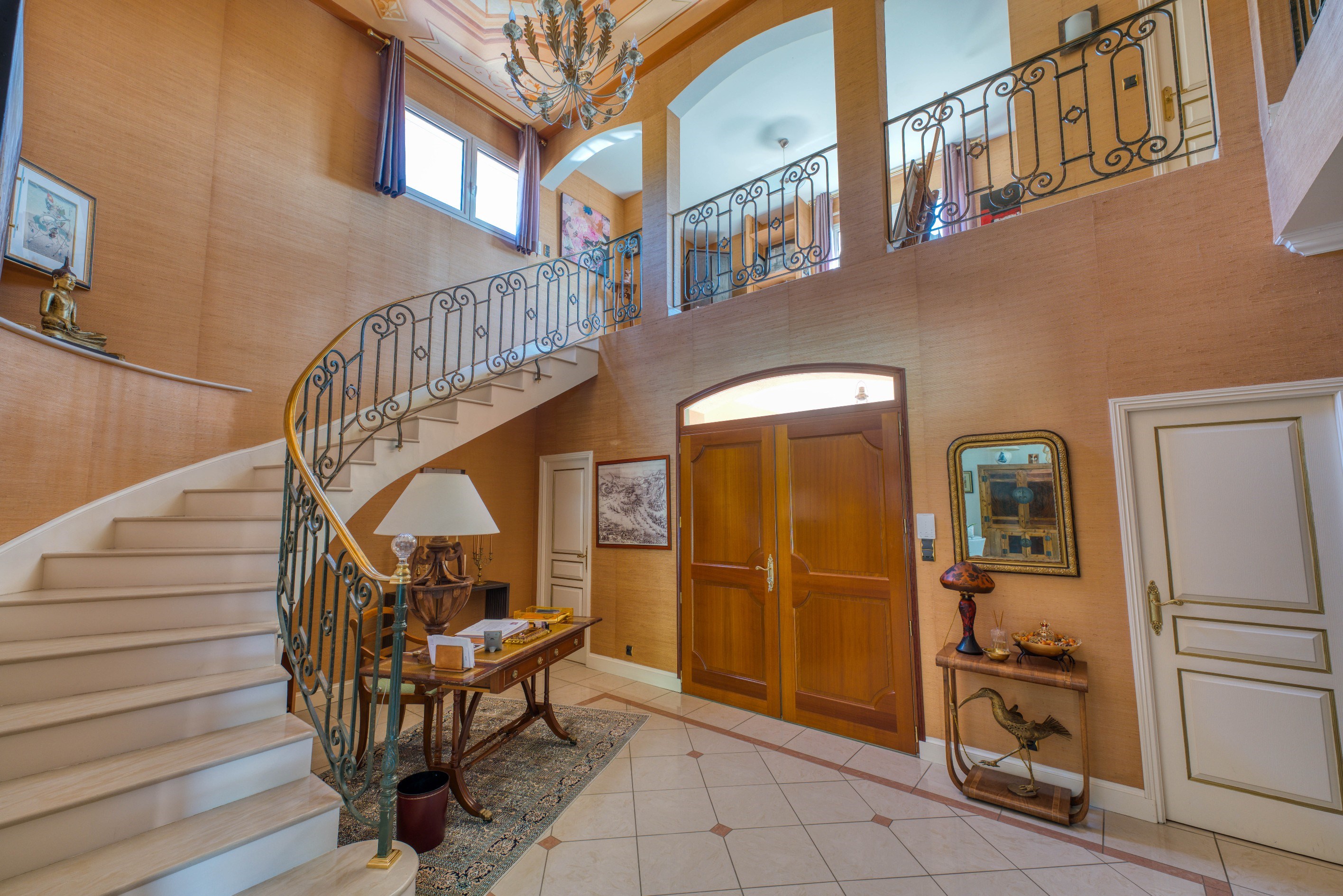  Exceptional Contemporary Villa with Pool and Premium Features - 物件實景