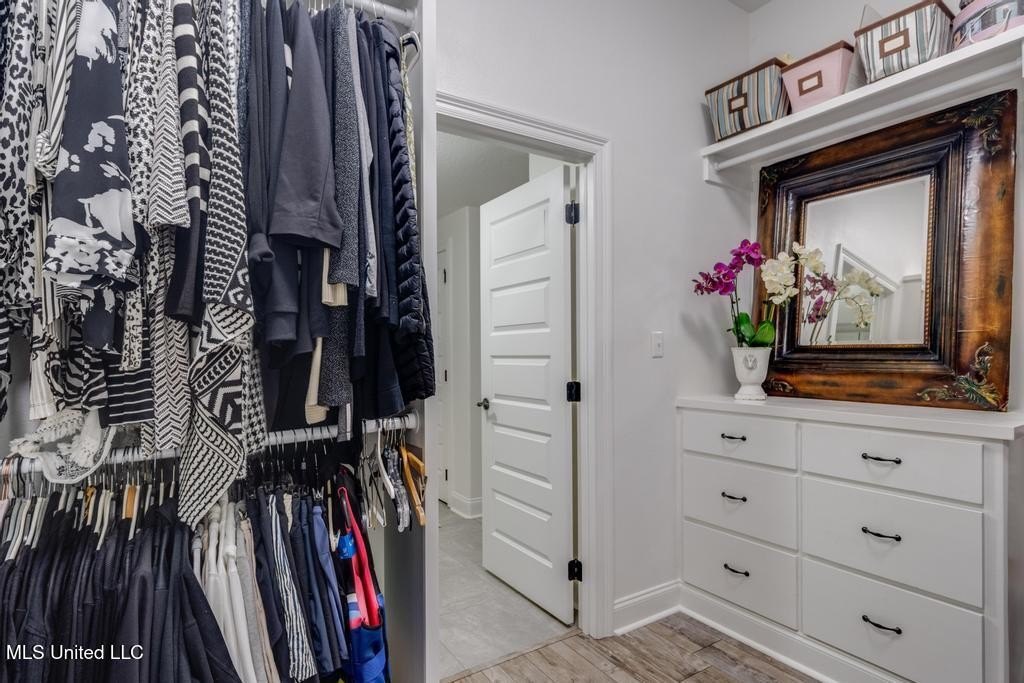 Biloxi, Mississippi, 39531, United States, 4 Bedrooms Bedrooms, ,3 BathroomsBathrooms,Residential,For Sale,1974223