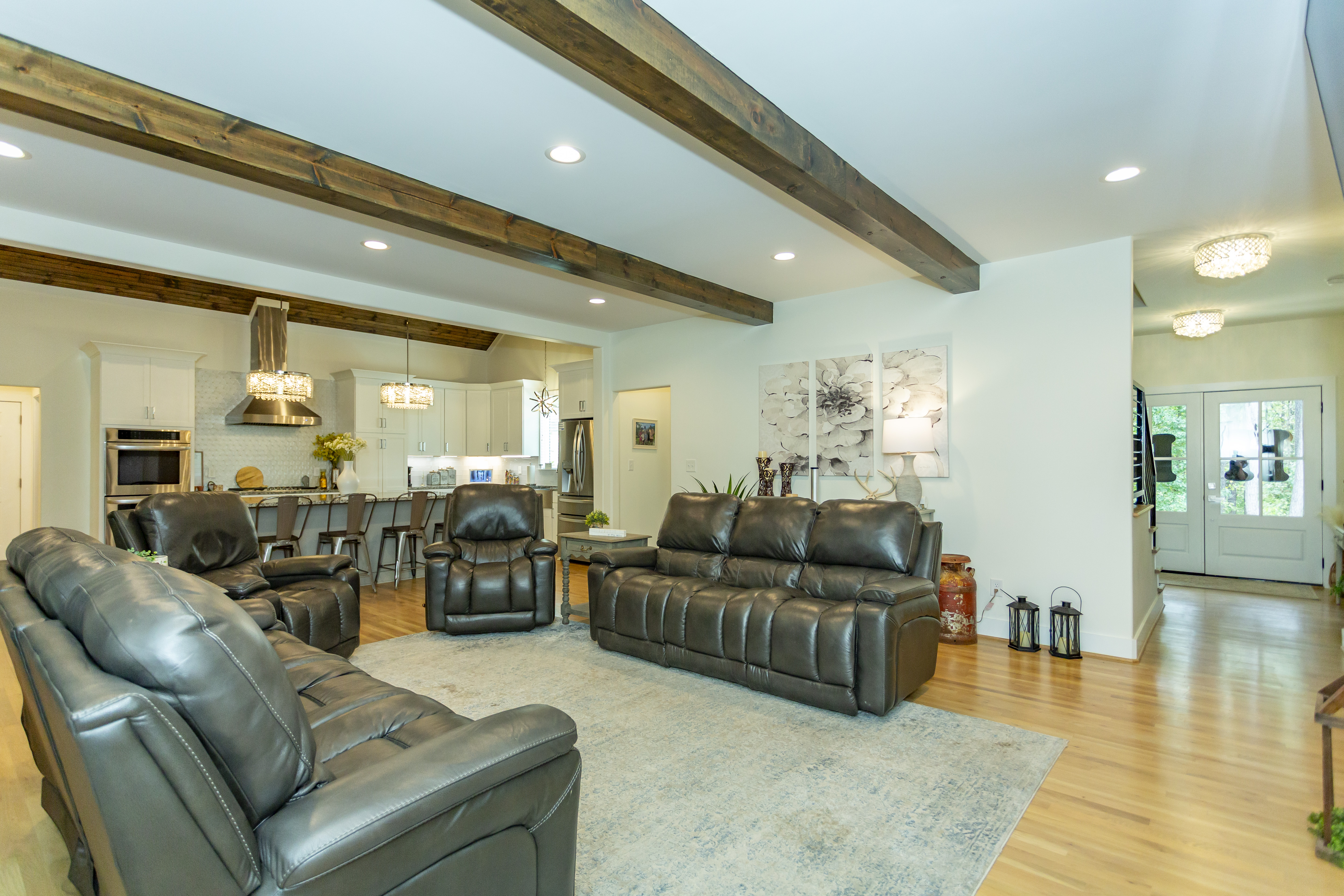 Helena, Alabama, 35080, United States, 5 Bedrooms Bedrooms, ,5 BathroomsBathrooms,Residential,For Sale,1979427