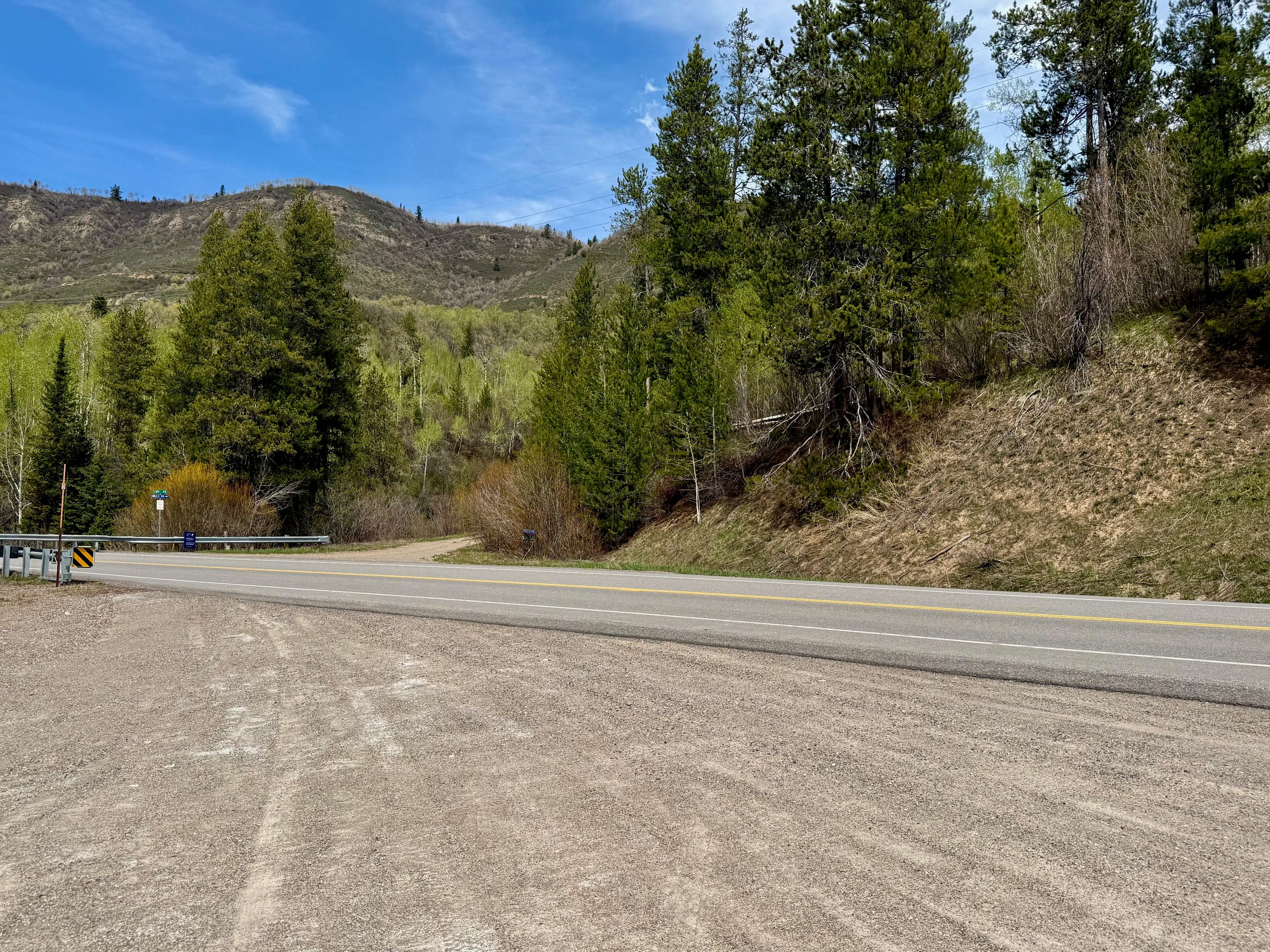  Property Overlooking the Palisades Reservoir - 物件實景
