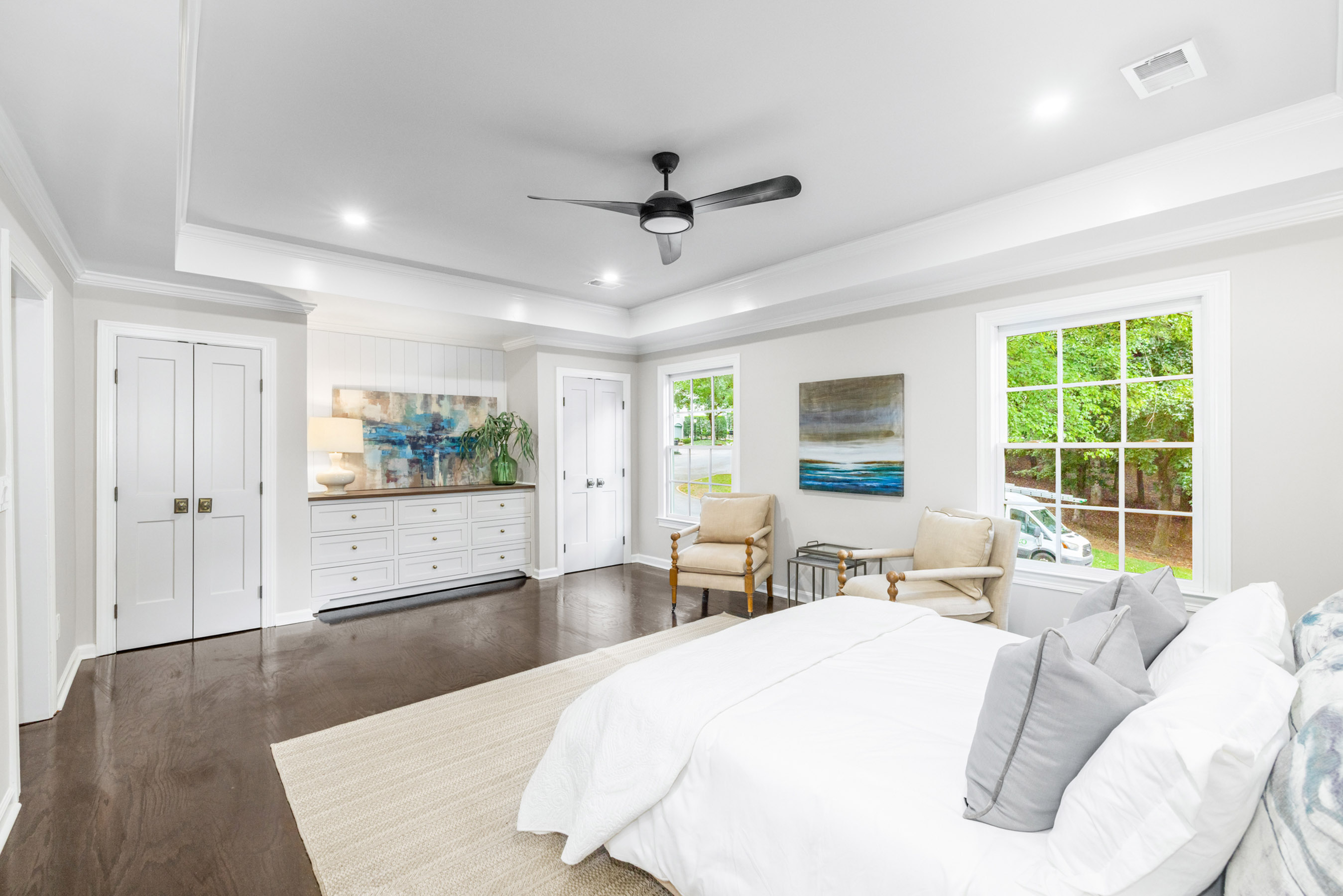  Meticulous Top to Bottom Renovation in Mooregate Square - 物件實景