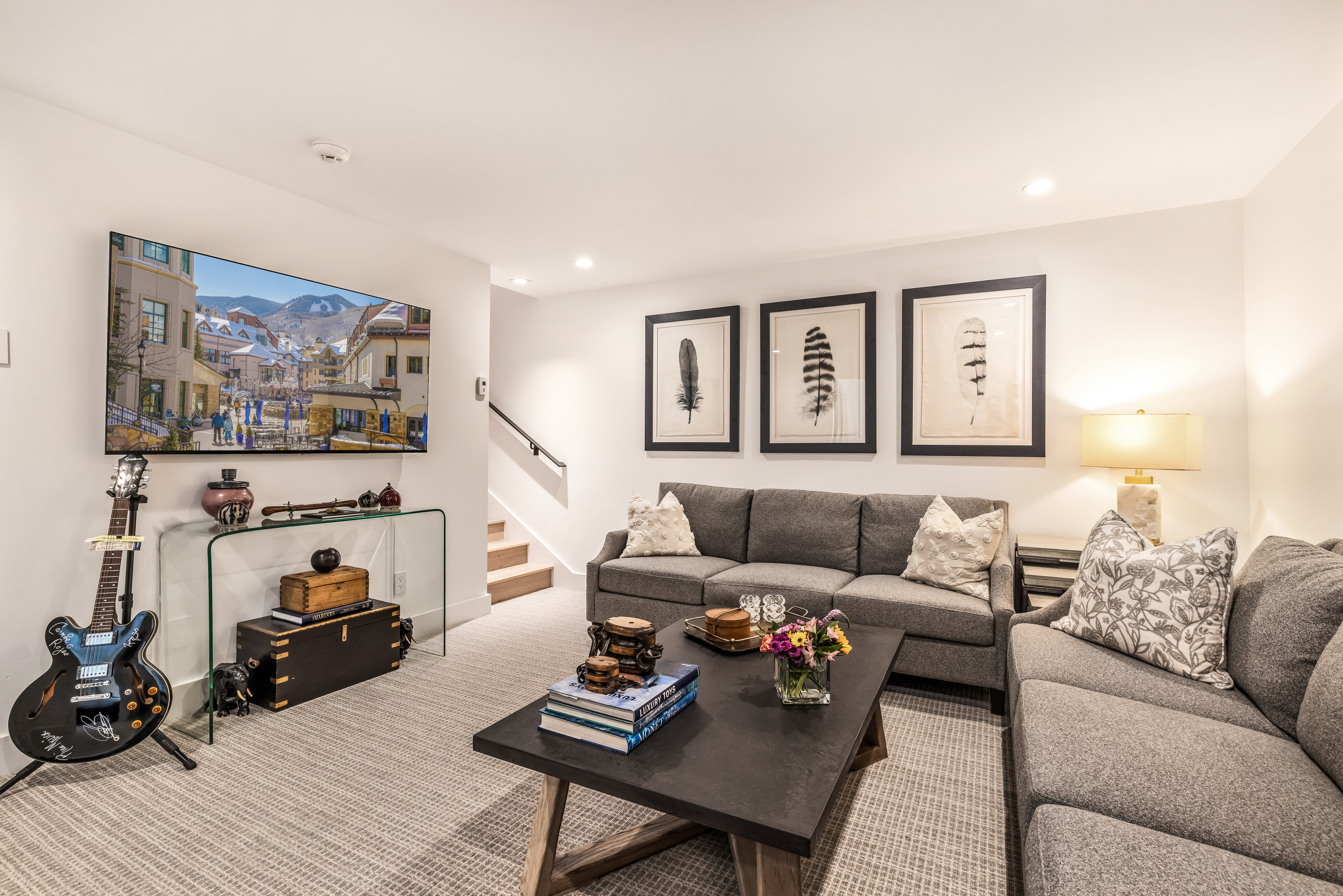  Captures sweeping views of Arrowhead and the surrounding mountain landscape. - 物件實景