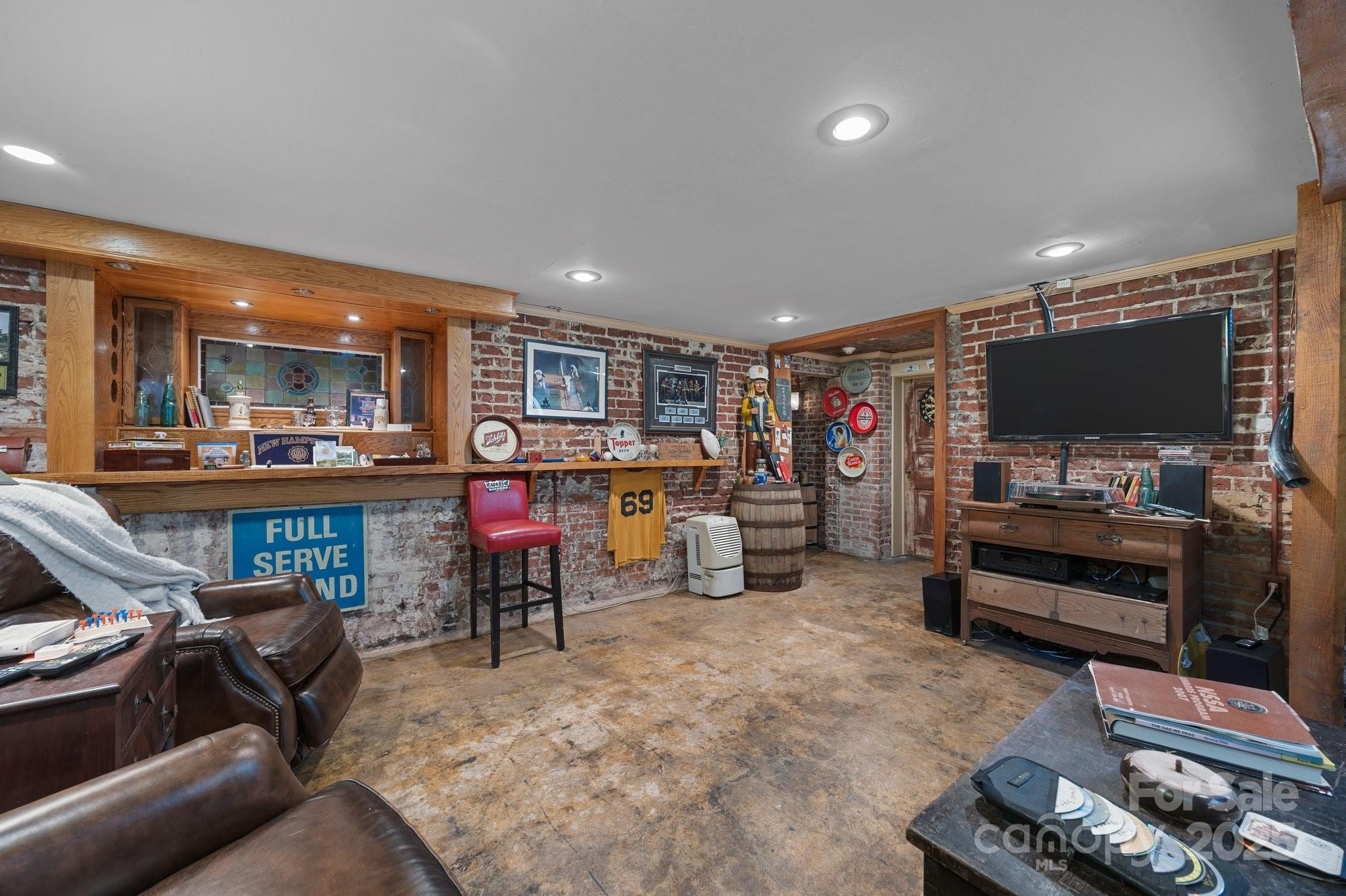 Salisbury, North Carolina, 28144, United States, 5 Bedrooms Bedrooms, ,5 BathroomsBathrooms,Residential,For Sale,1887291