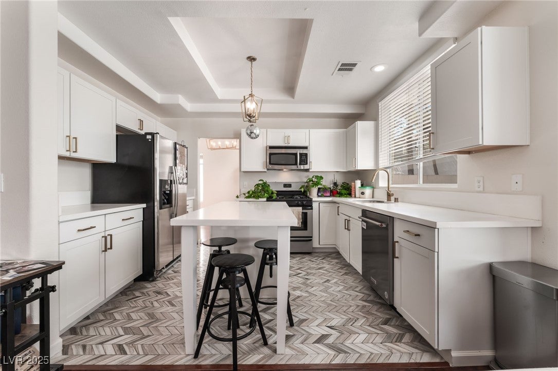 Las Vegas, Nevada, 89117, United States, 3 Bedrooms Bedrooms, ,3 BathroomsBathrooms,Residential,For Sale,1982245