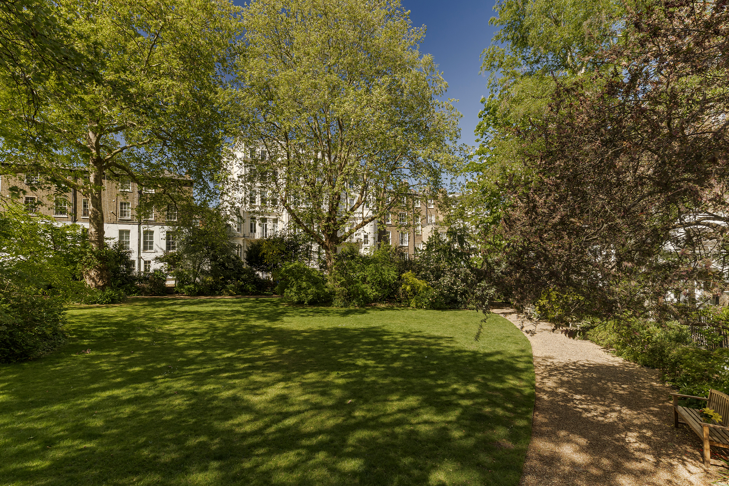  A Lateral Ladbroke Grove Apartment with Two Balconies - 物件實景