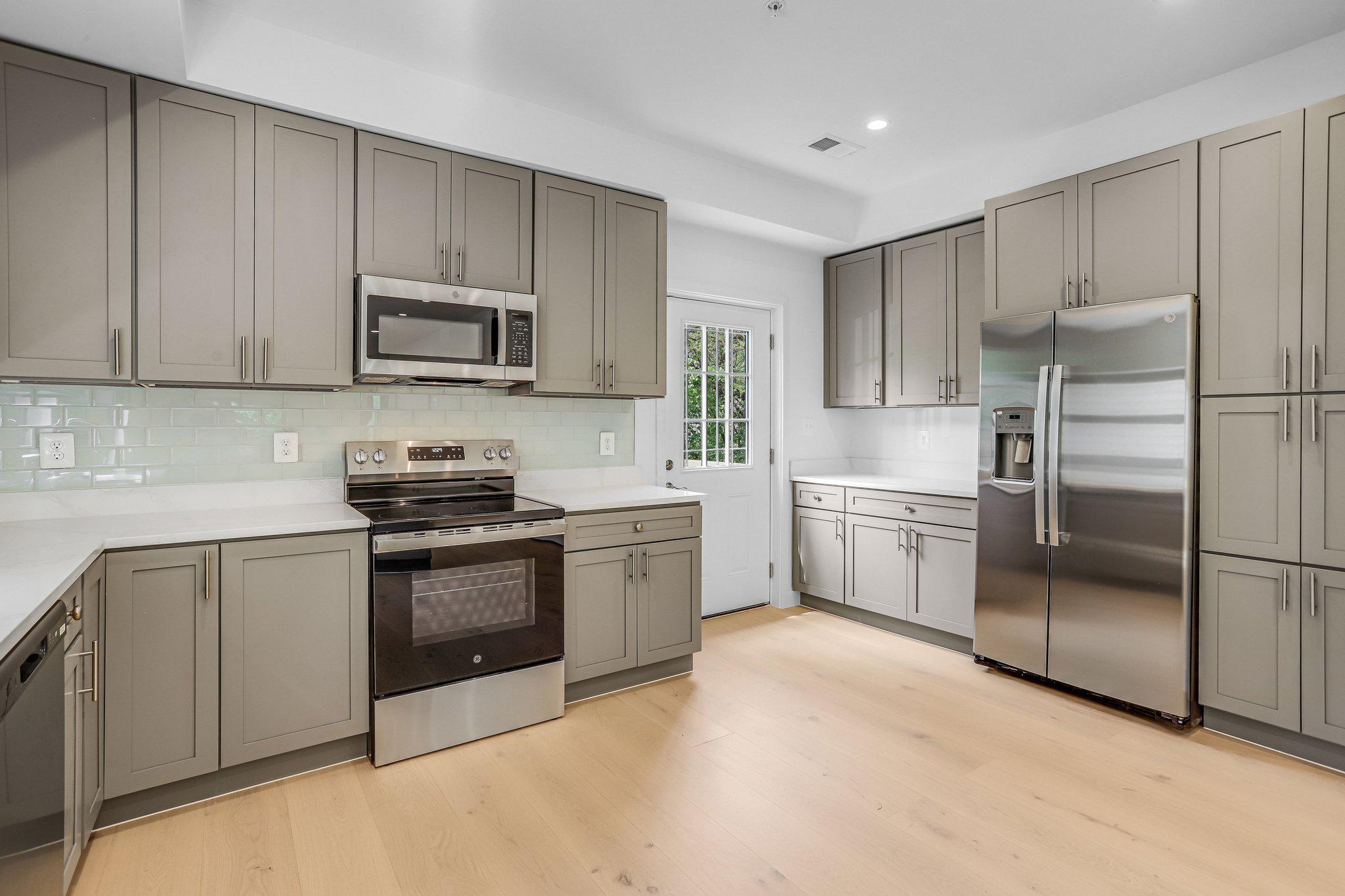  1202 Eastern Avenue NE, Washington, DC, 20019 - 物件實景