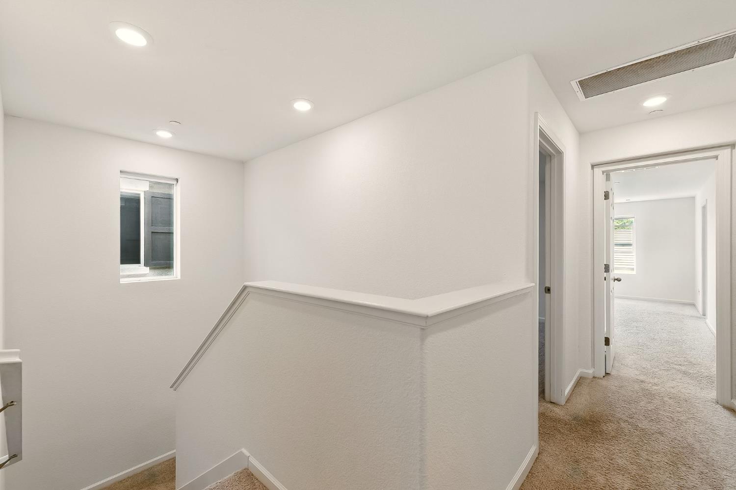 Elk Grove, California, 95758, United States, 4 Bedrooms Bedrooms, ,3 BathroomsBathrooms,Residential,For Sale,1847493