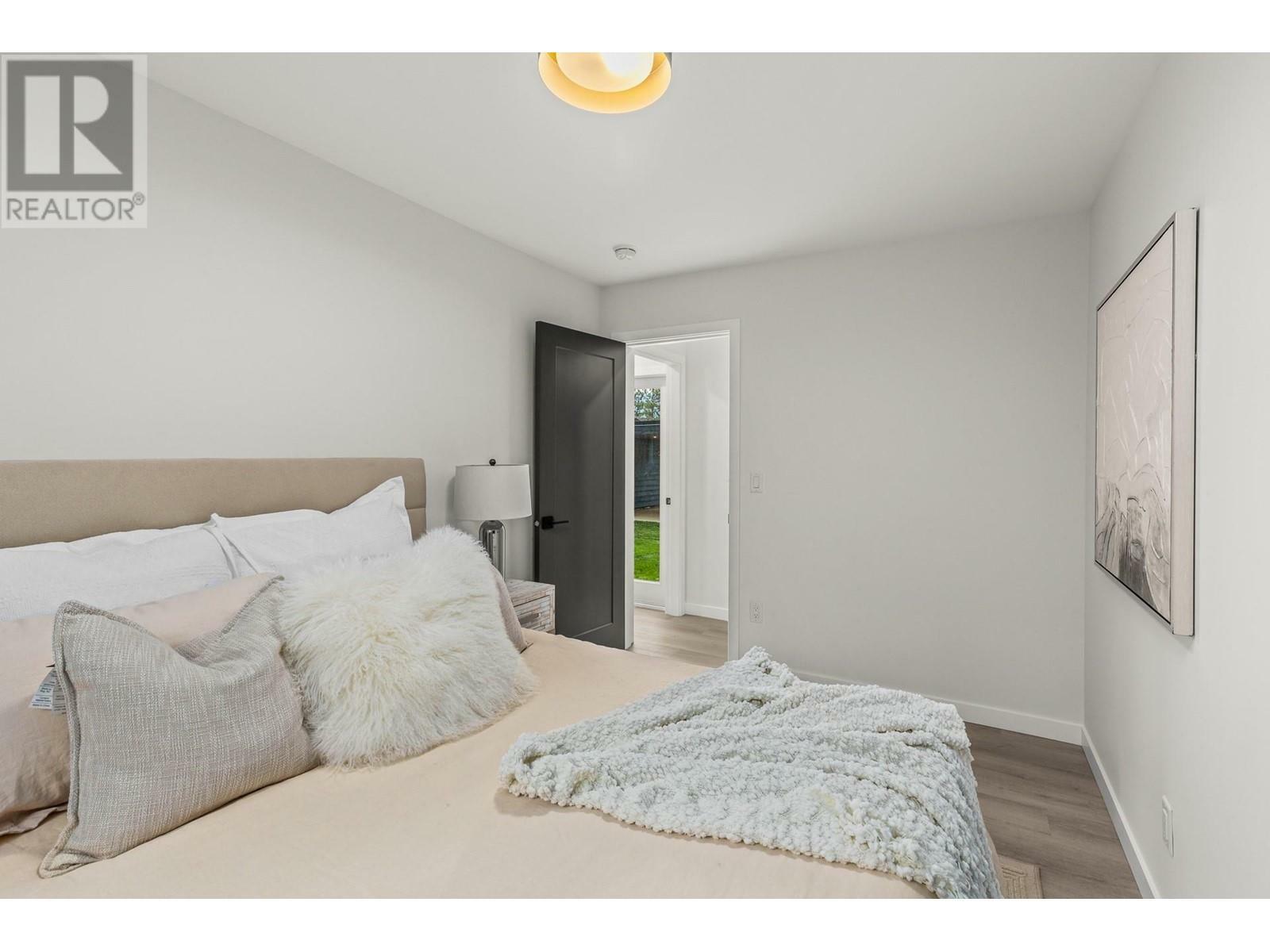 LAKE COUNTRY, British Columbia, V4V 2G9, CA, 5 Bedrooms Bedrooms, ,3 BathroomsBathrooms,Residential,For Sale,1837483