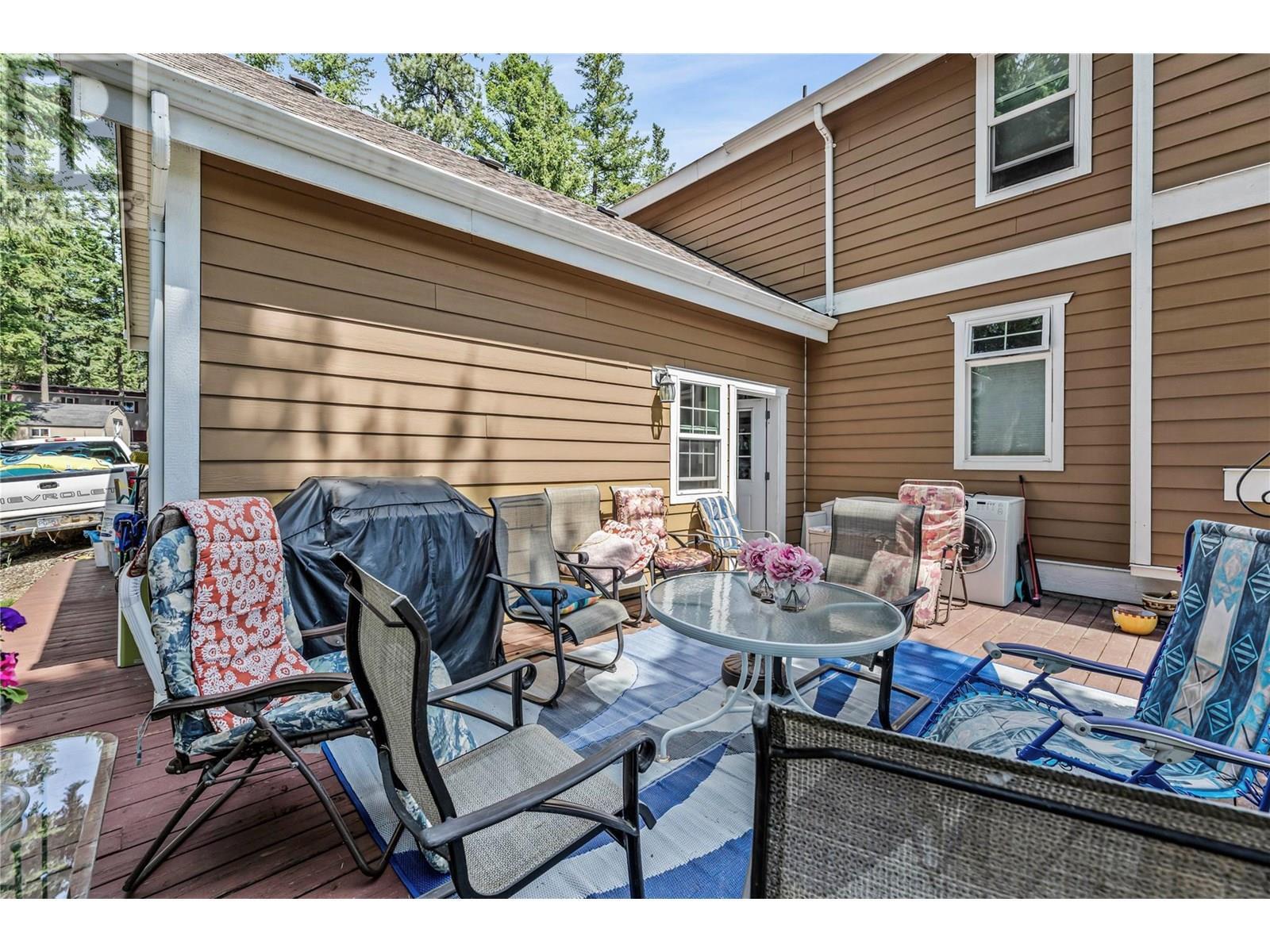 TAPPEN, British Columbia, V0E 2X2, CA, 2 Bedrooms Bedrooms, ,2 BathroomsBathrooms,Residential,For Sale,1868276
