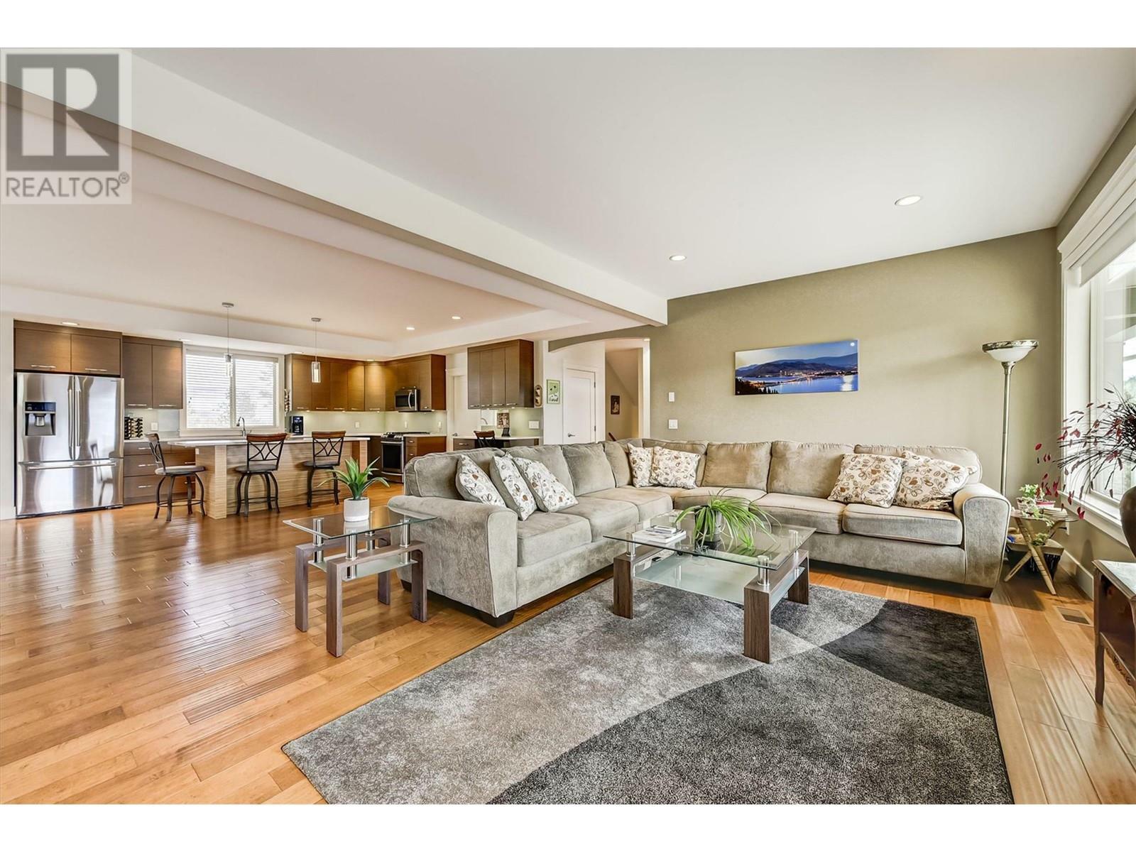 KELOWNA, British Columbia, V1V 2R1, CA, 4 Bedrooms Bedrooms, ,3 BathroomsBathrooms,Residential,For Sale,1839022