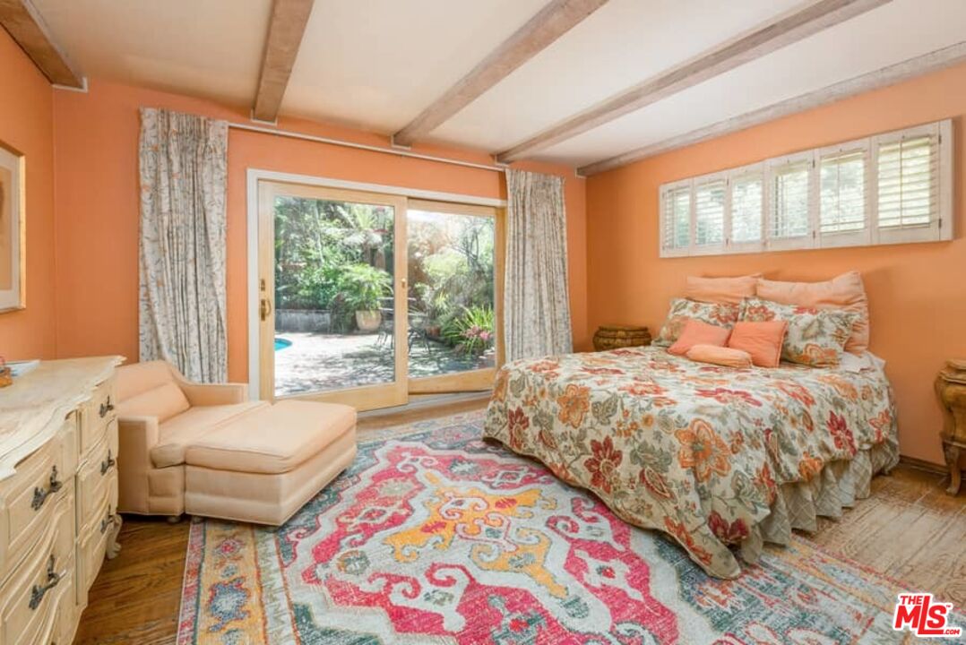 Los Angeles, California, 90049, United States, 3 Bedrooms Bedrooms, ,2 BathroomsBathrooms,Residential,For Sale,1913369