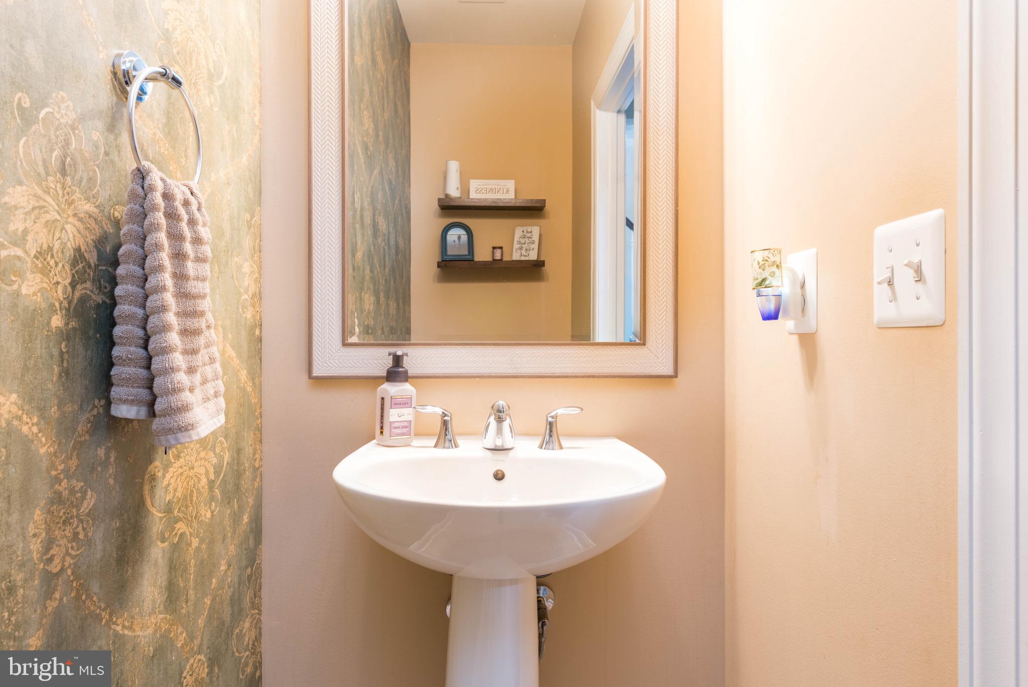 Haymarket, Virginia, 20169, United States, 4 Bedrooms Bedrooms, ,5 BathroomsBathrooms,Residential,For Sale,2048396