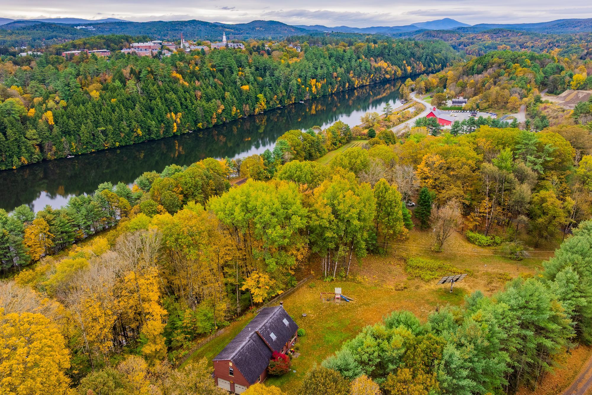 Norwich, Vermont, 05055, United States, 3 Bedrooms Bedrooms, ,2 BathroomsBathrooms,Residential,For Sale,1993017