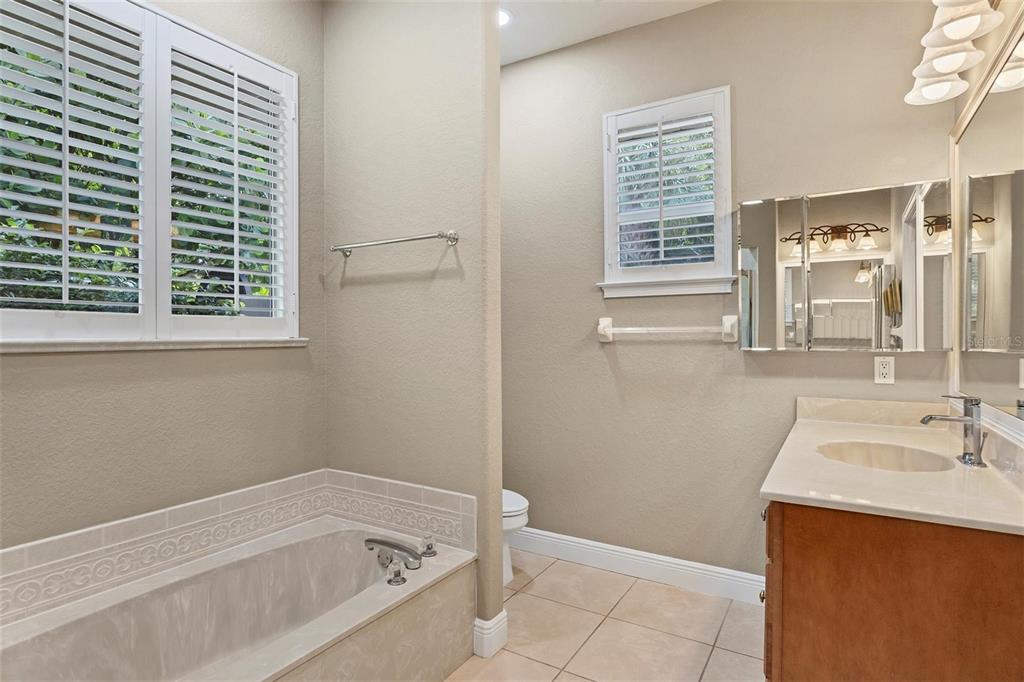 Sarasota, Florida, 34239, United States, 3 Bedrooms Bedrooms, ,3 BathroomsBathrooms,Residential,For Sale,1994838