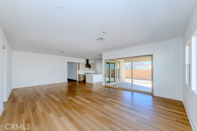 Corona, California, 92883, United States, 3 Bedrooms Bedrooms, ,3 BathroomsBathrooms,Residential,For Sale,1920485