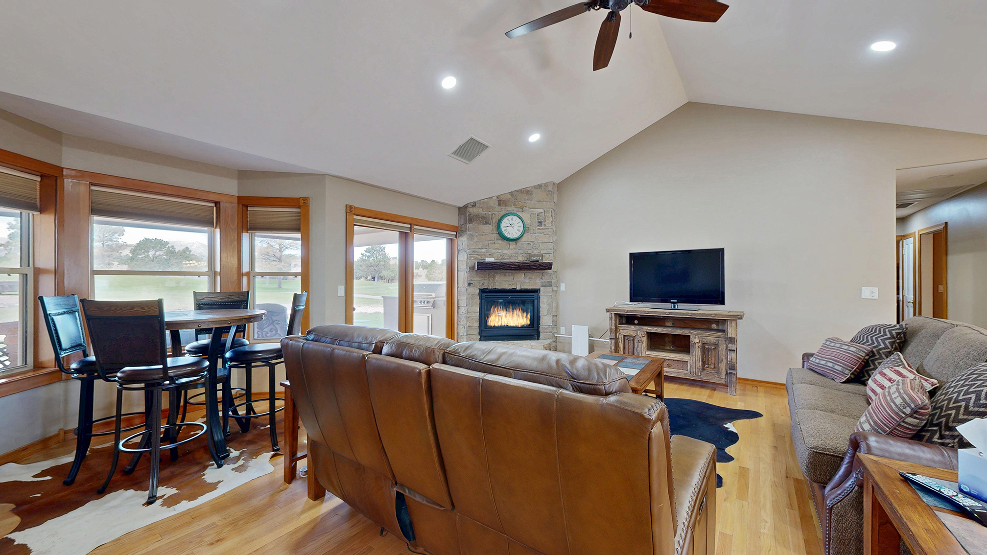 Alto, New Mexico, 88312, United States, 3 Bedrooms Bedrooms, ,2 BathroomsBathrooms,Residential,For Sale,1891048