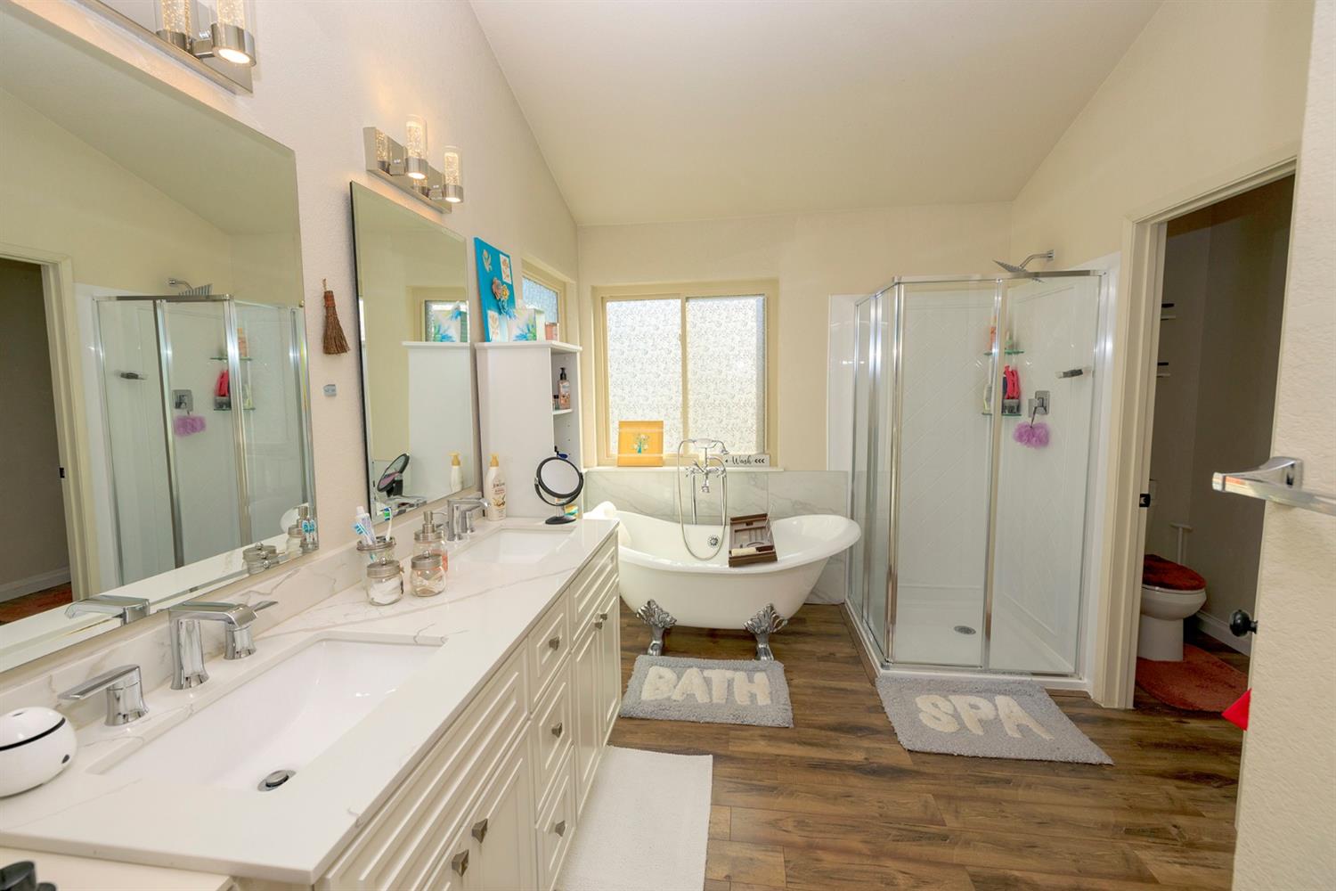 Tracy, California, 95376, United States, 4 Bedrooms Bedrooms, ,3 BathroomsBathrooms,Residential,For Sale,1980511