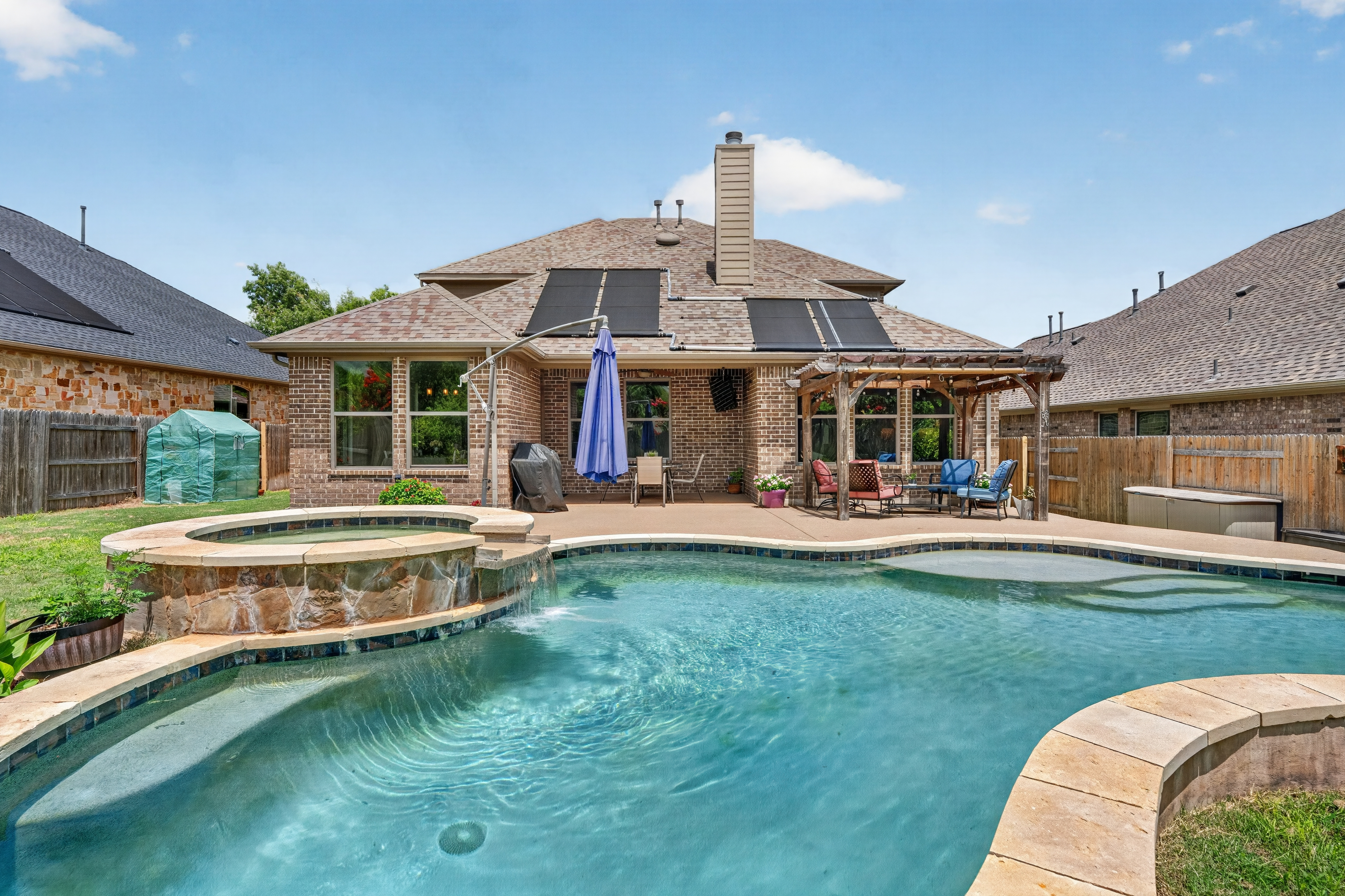  Masterfully Crafted Home in Belterra with Backyard Oasis - 物件實景